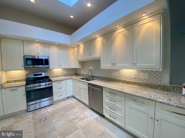 STONECREEK - Residential Lease