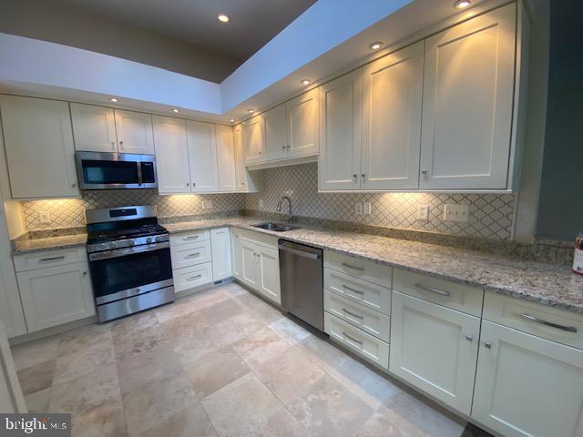 STONECREEK - Residential Lease