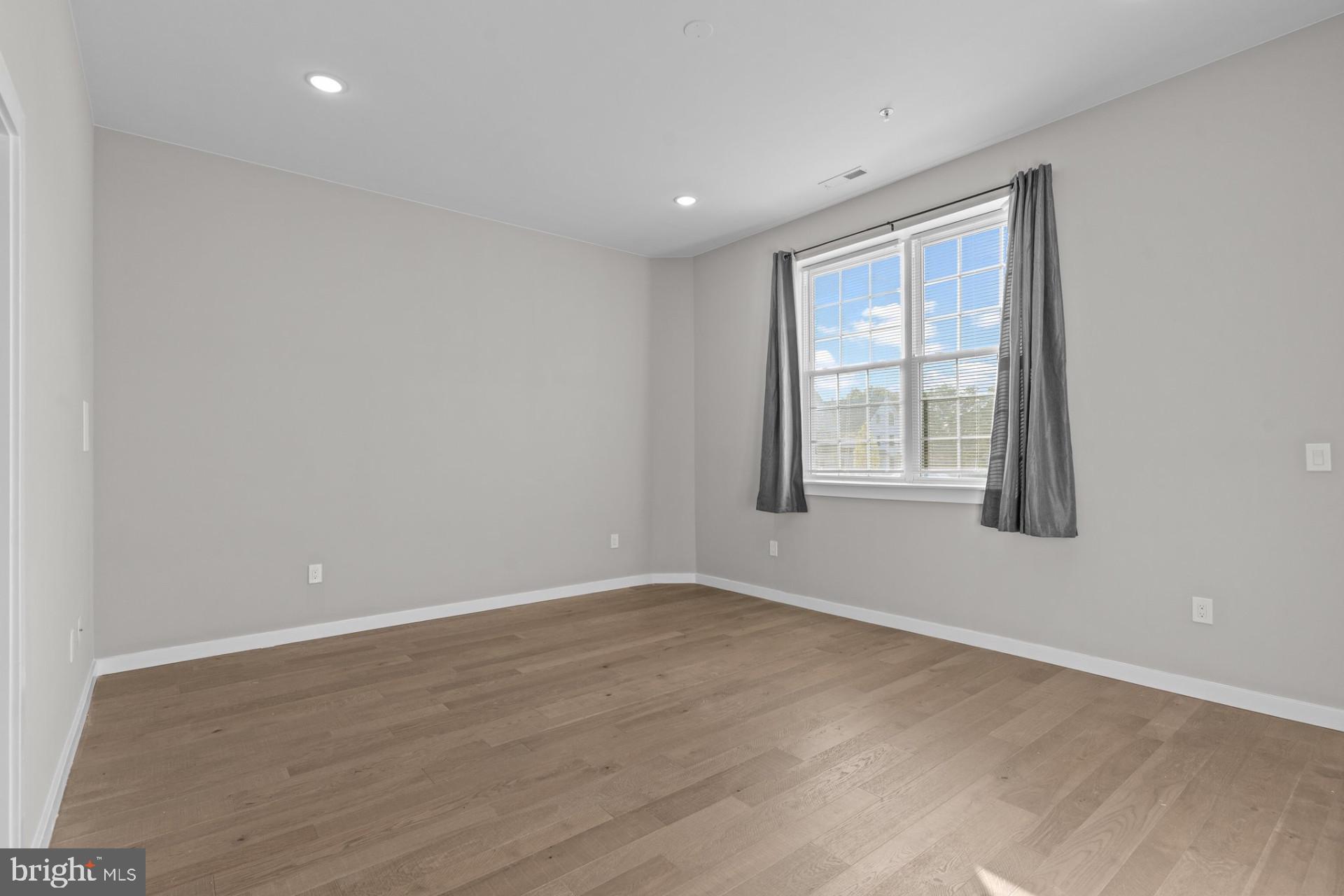 BRISTOL - Residential