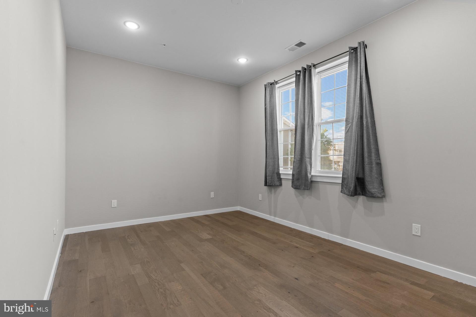 BRISTOL - Residential