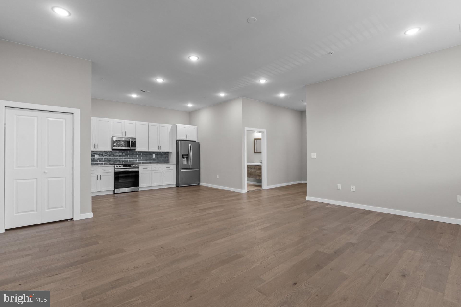 BRISTOL - Residential