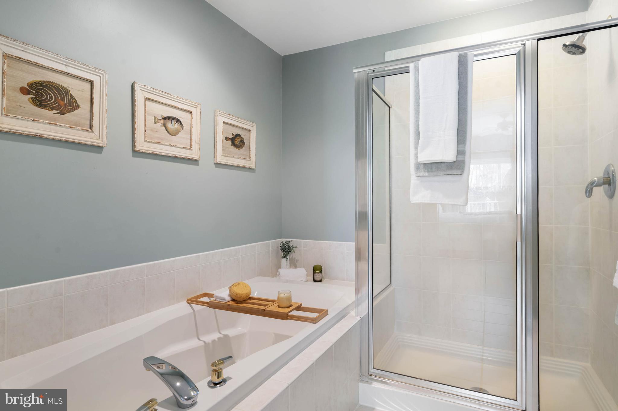 BAYVILLE SHORES - Residential