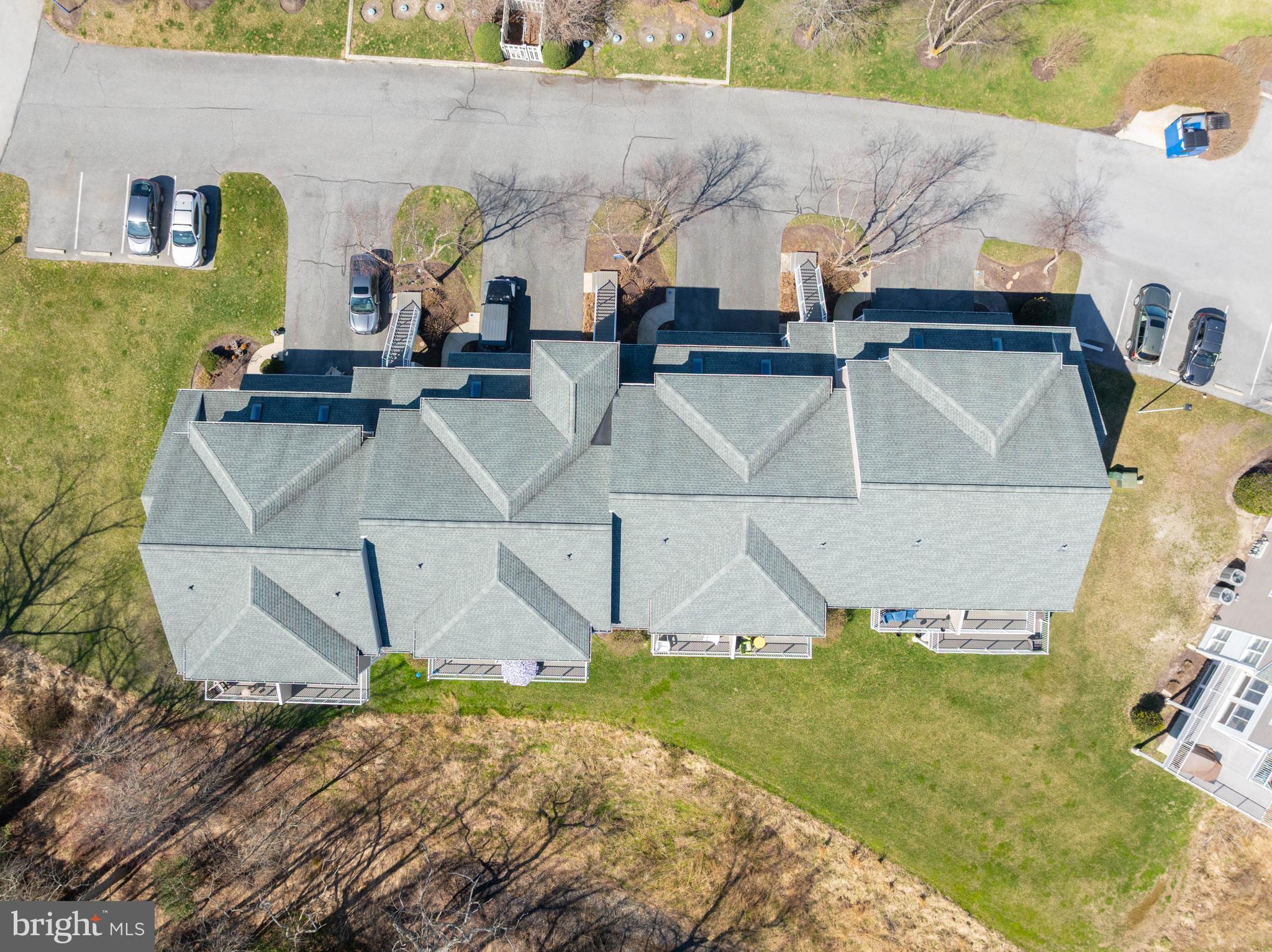 BAYVILLE SHORES - Residential