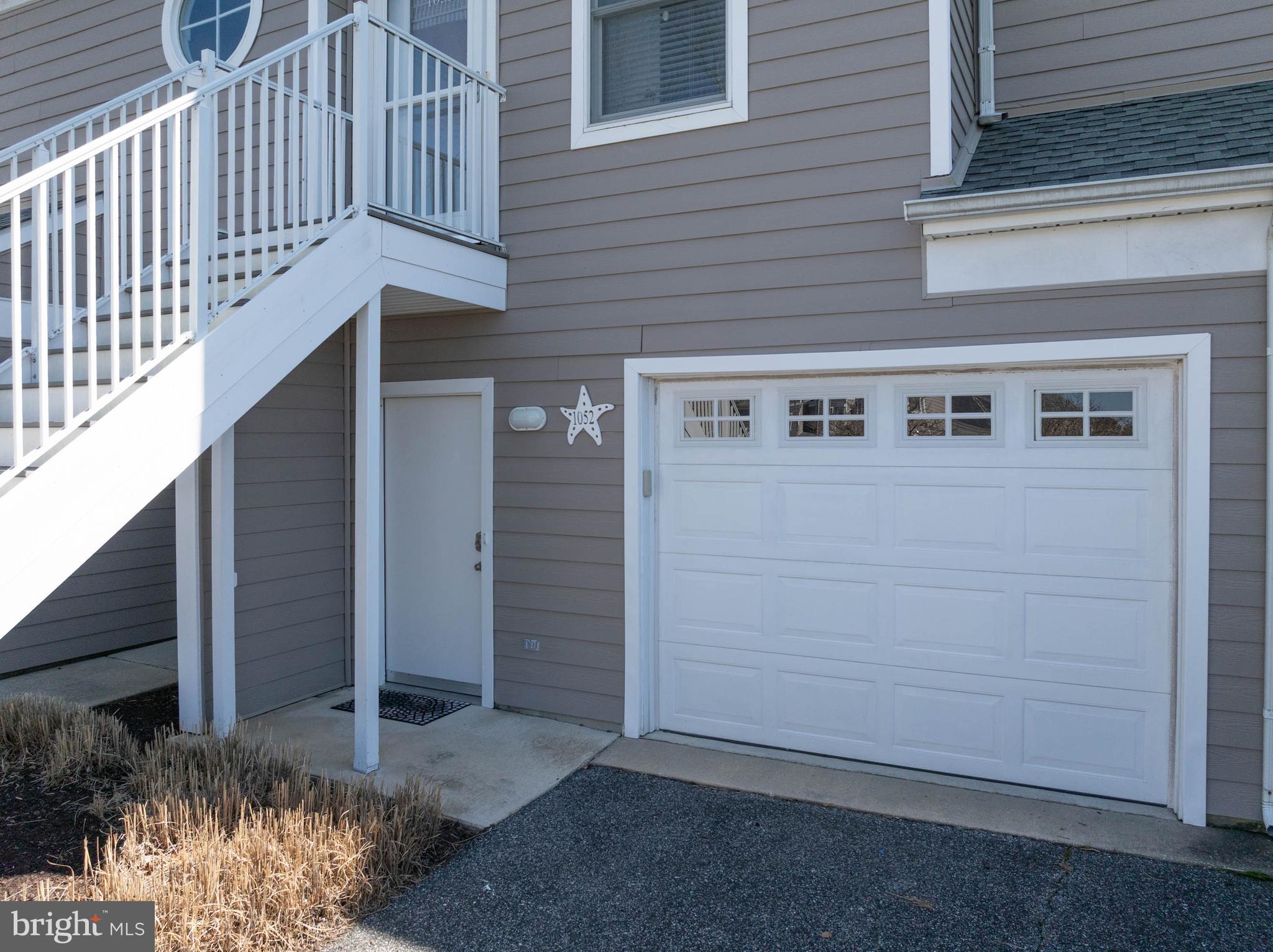 BAYVILLE SHORES - Residential