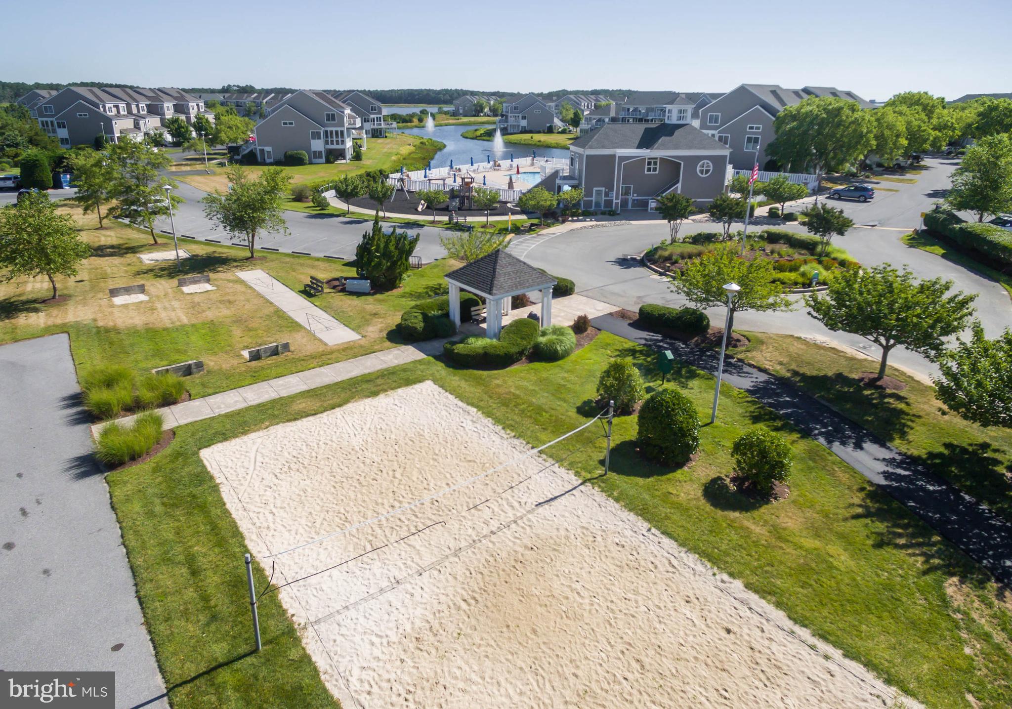 BAYVILLE SHORES - Residential