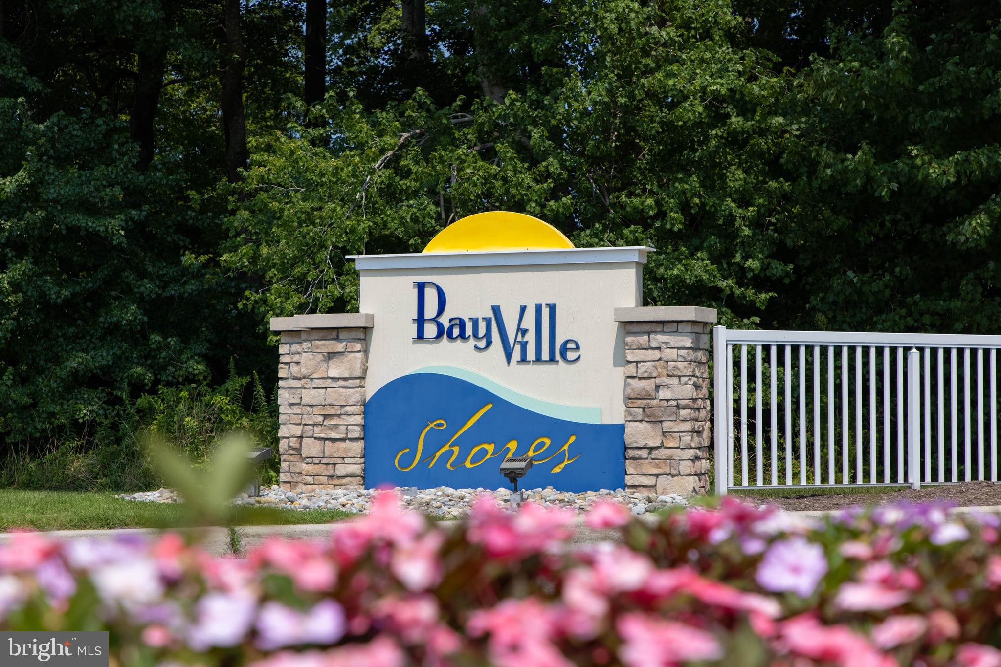 BAYVILLE SHORES - Residential