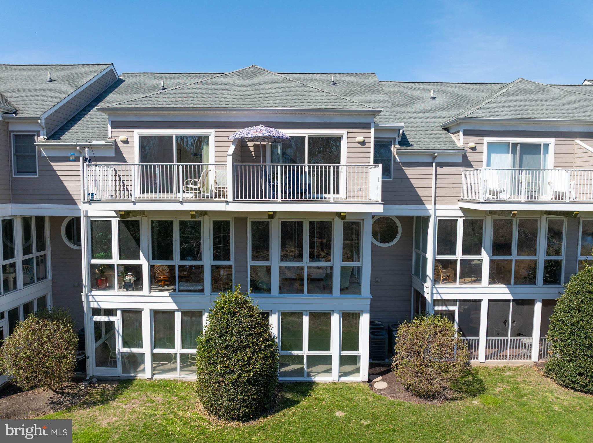 BAYVILLE SHORES - Residential