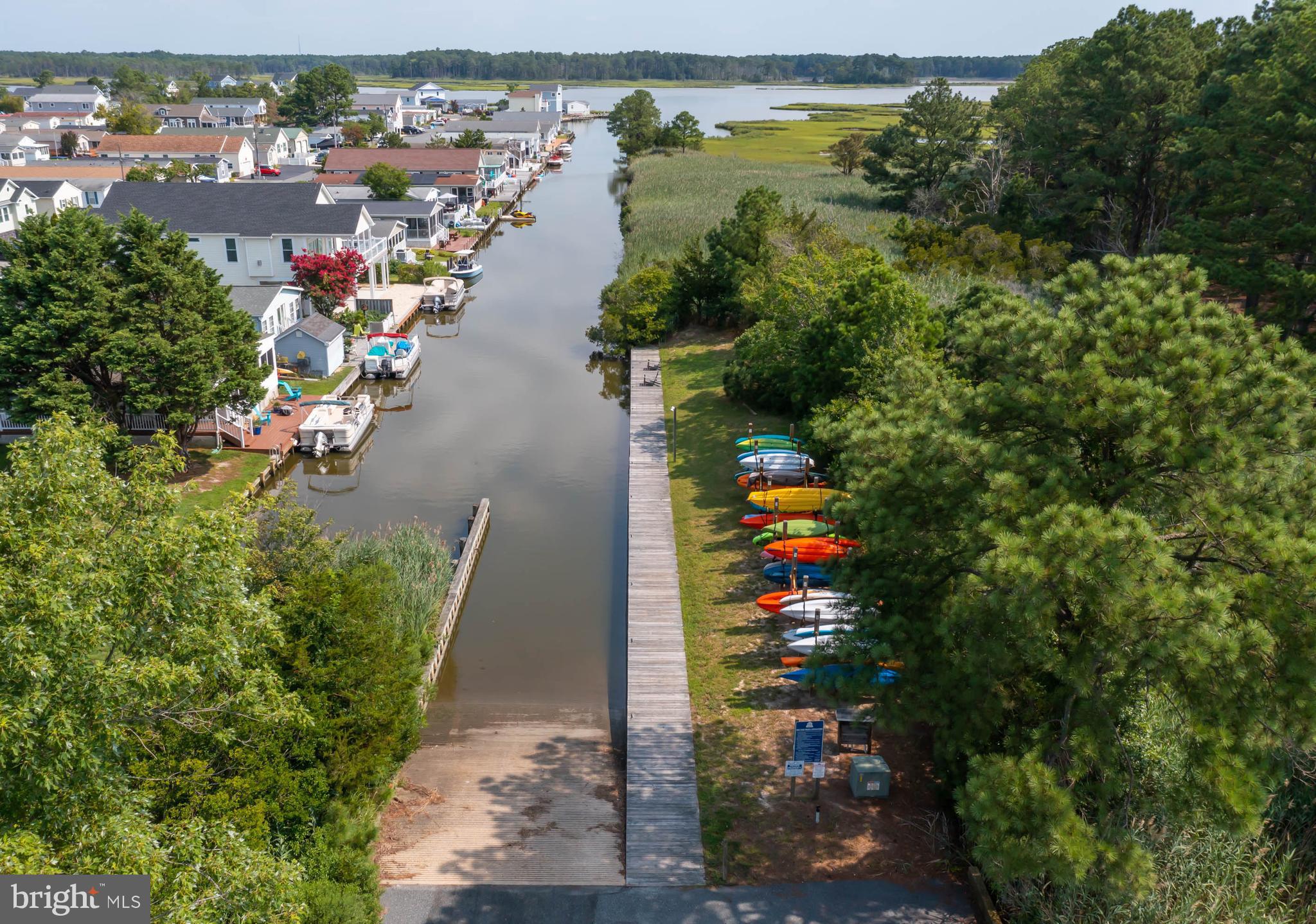 BAYVILLE SHORES - Residential