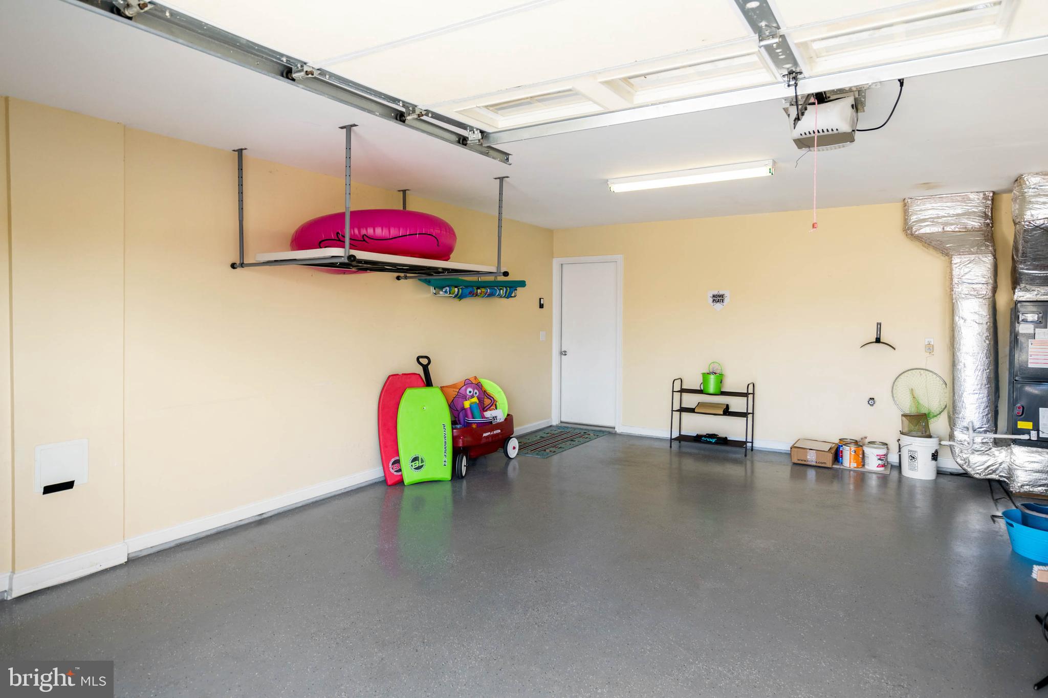 BAYVILLE SHORES - Residential