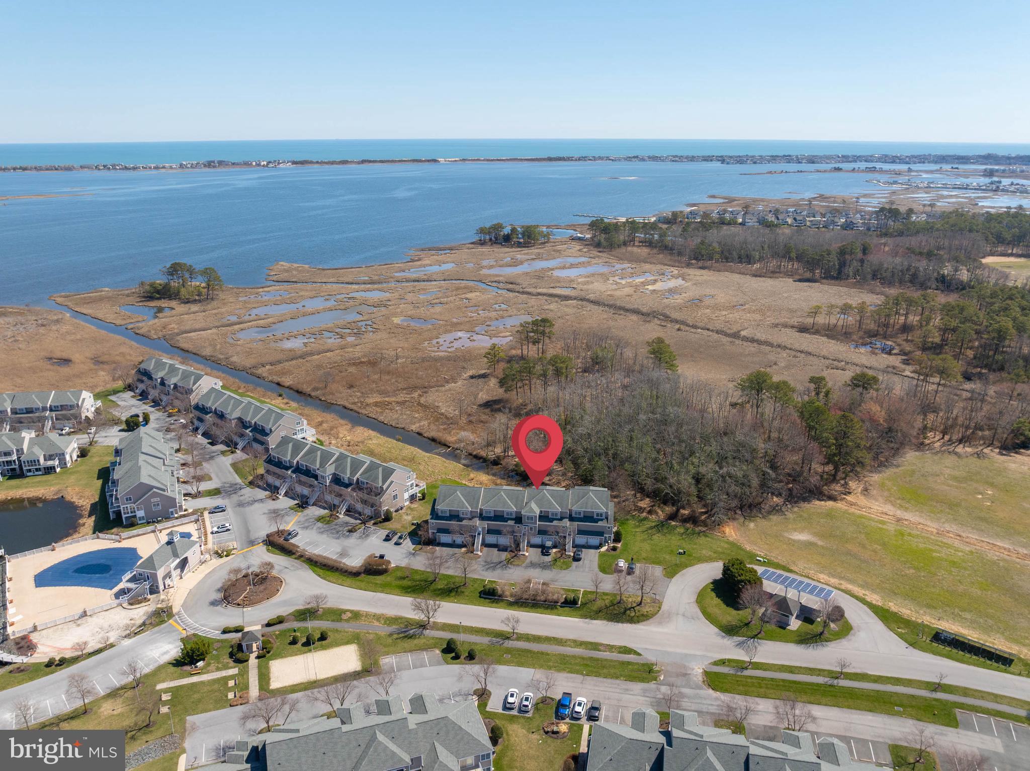 BAYVILLE SHORES - Residential