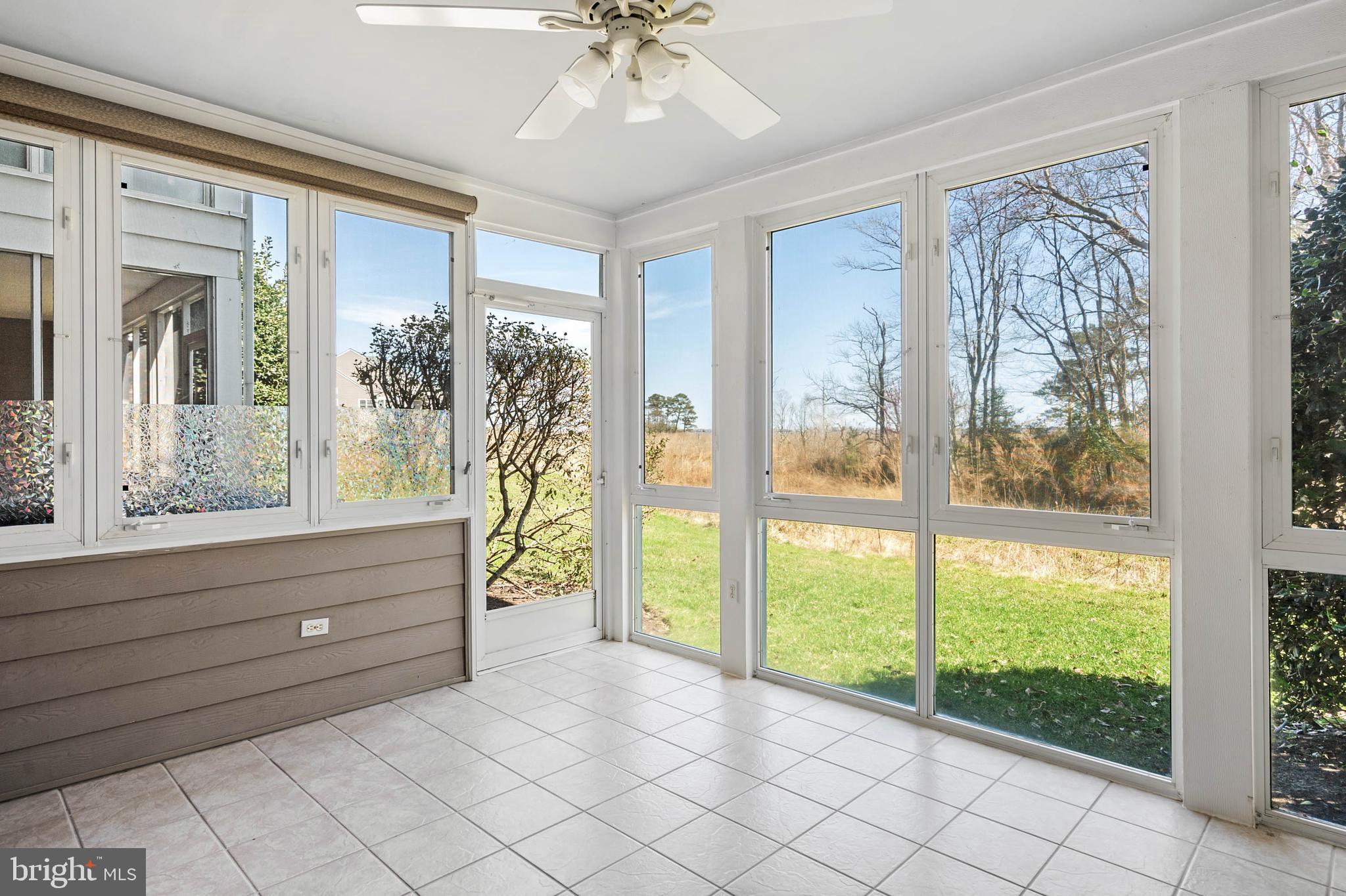 BAYVILLE SHORES - Residential