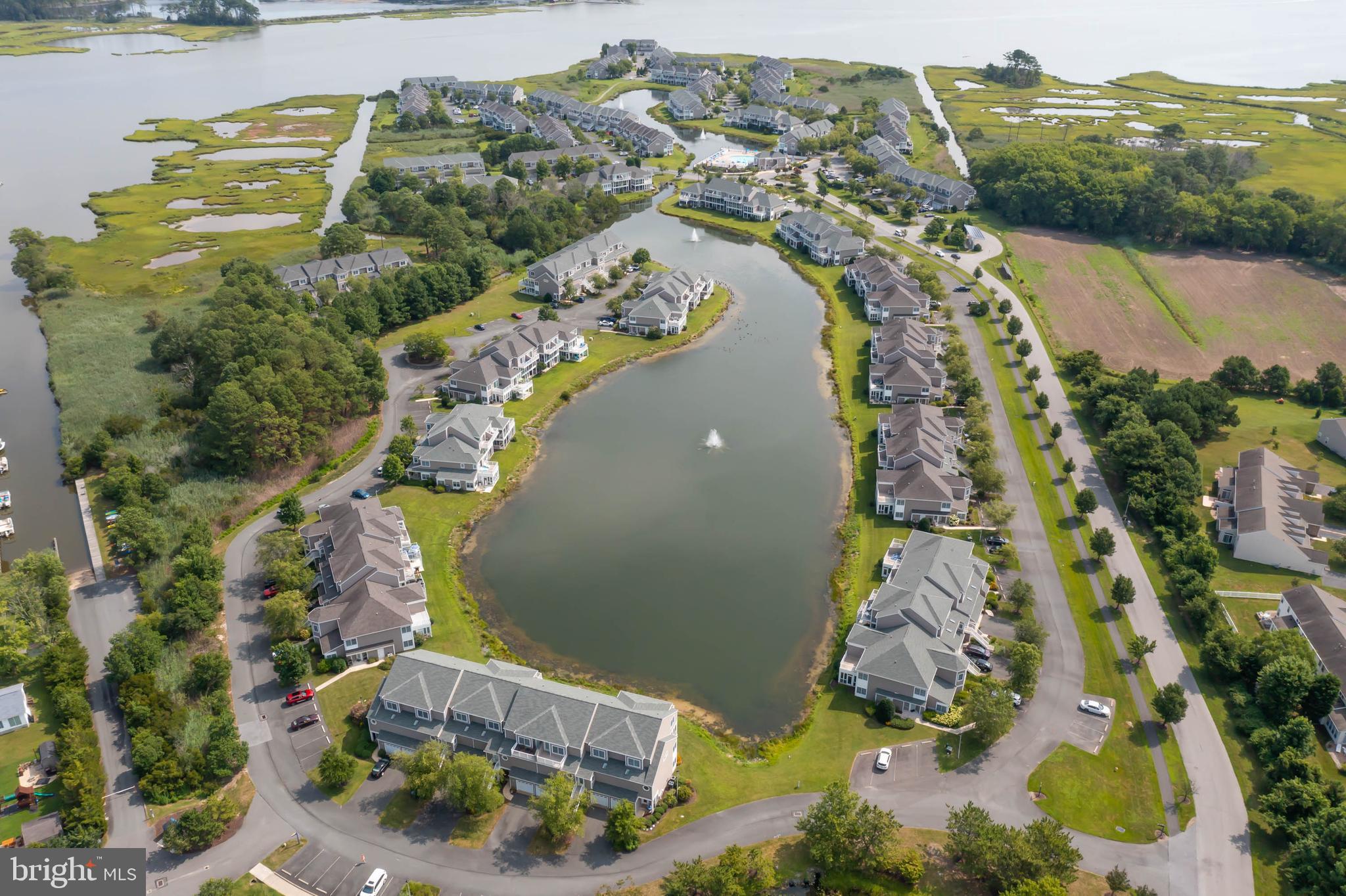 BAYVILLE SHORES - Residential