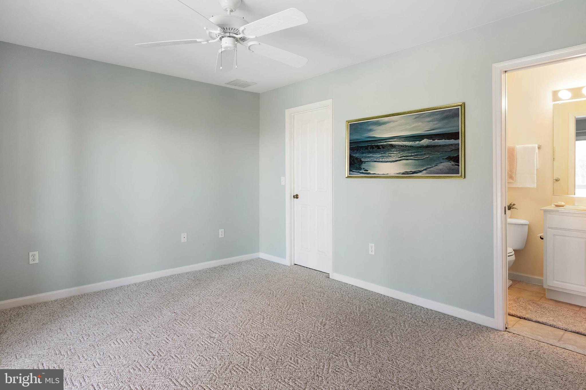 BAYVILLE SHORES - Residential