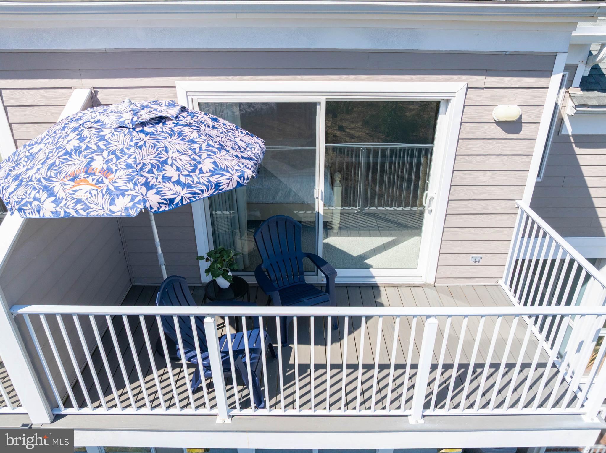 BAYVILLE SHORES - Residential