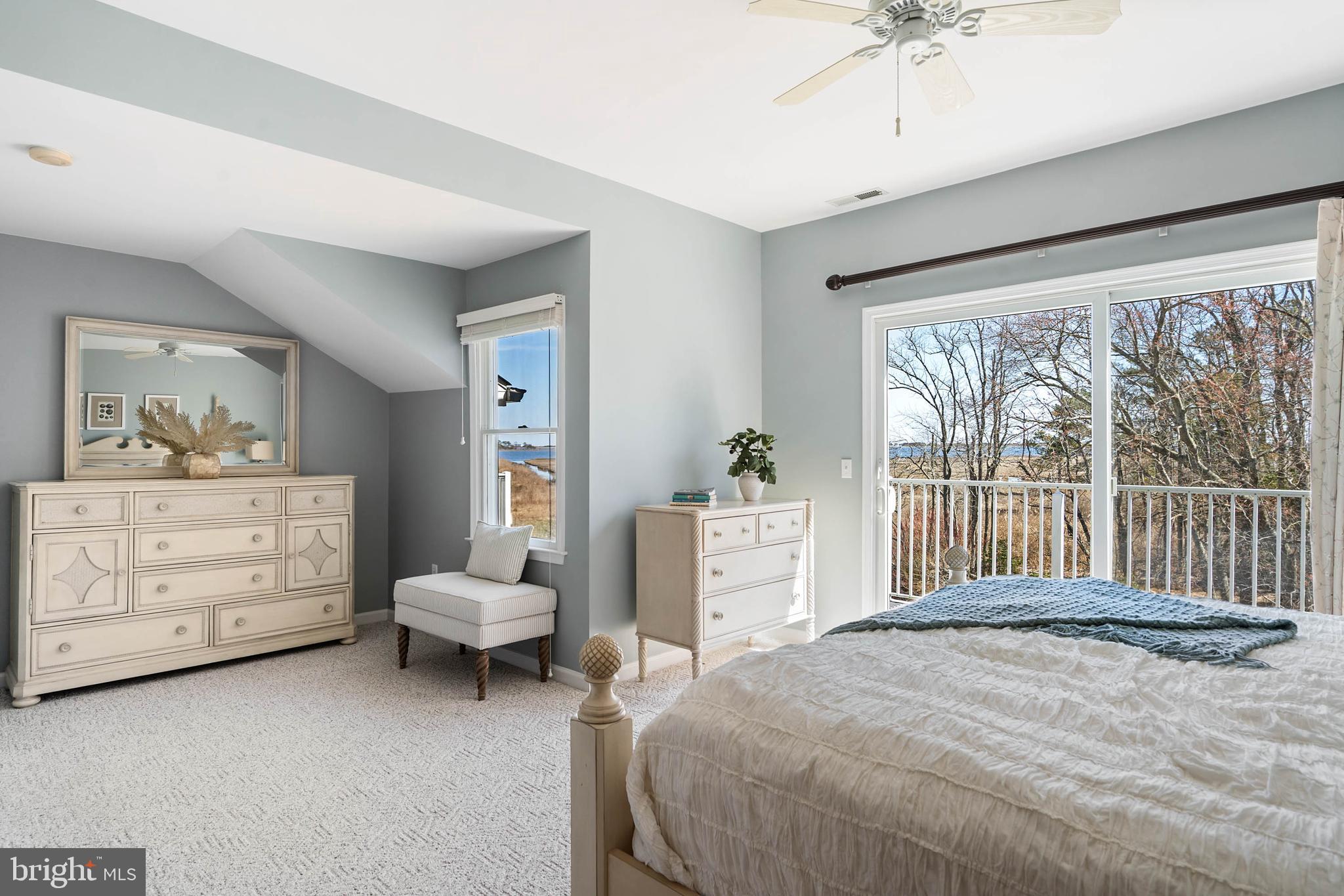 BAYVILLE SHORES - Residential