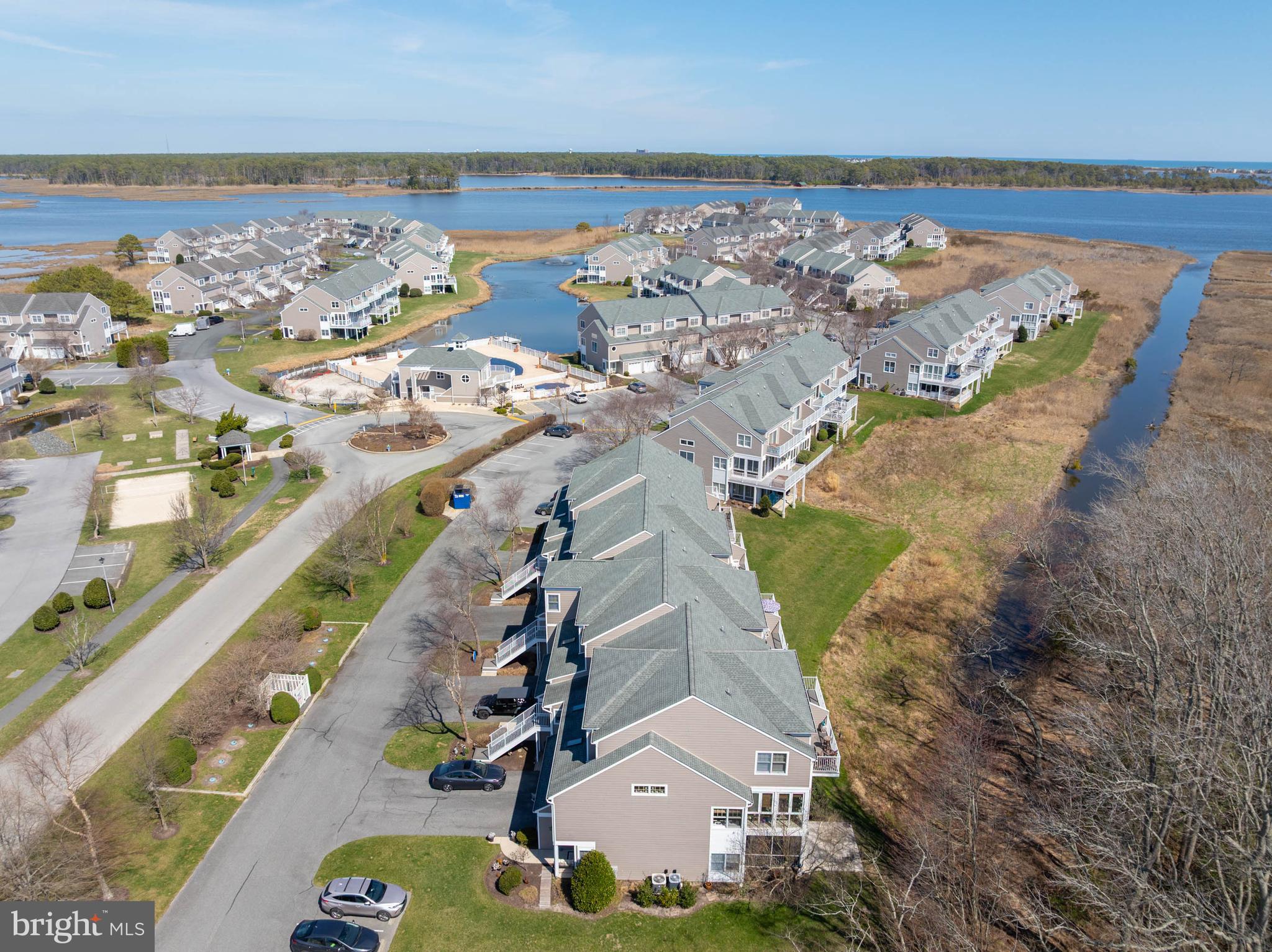BAYVILLE SHORES - Residential