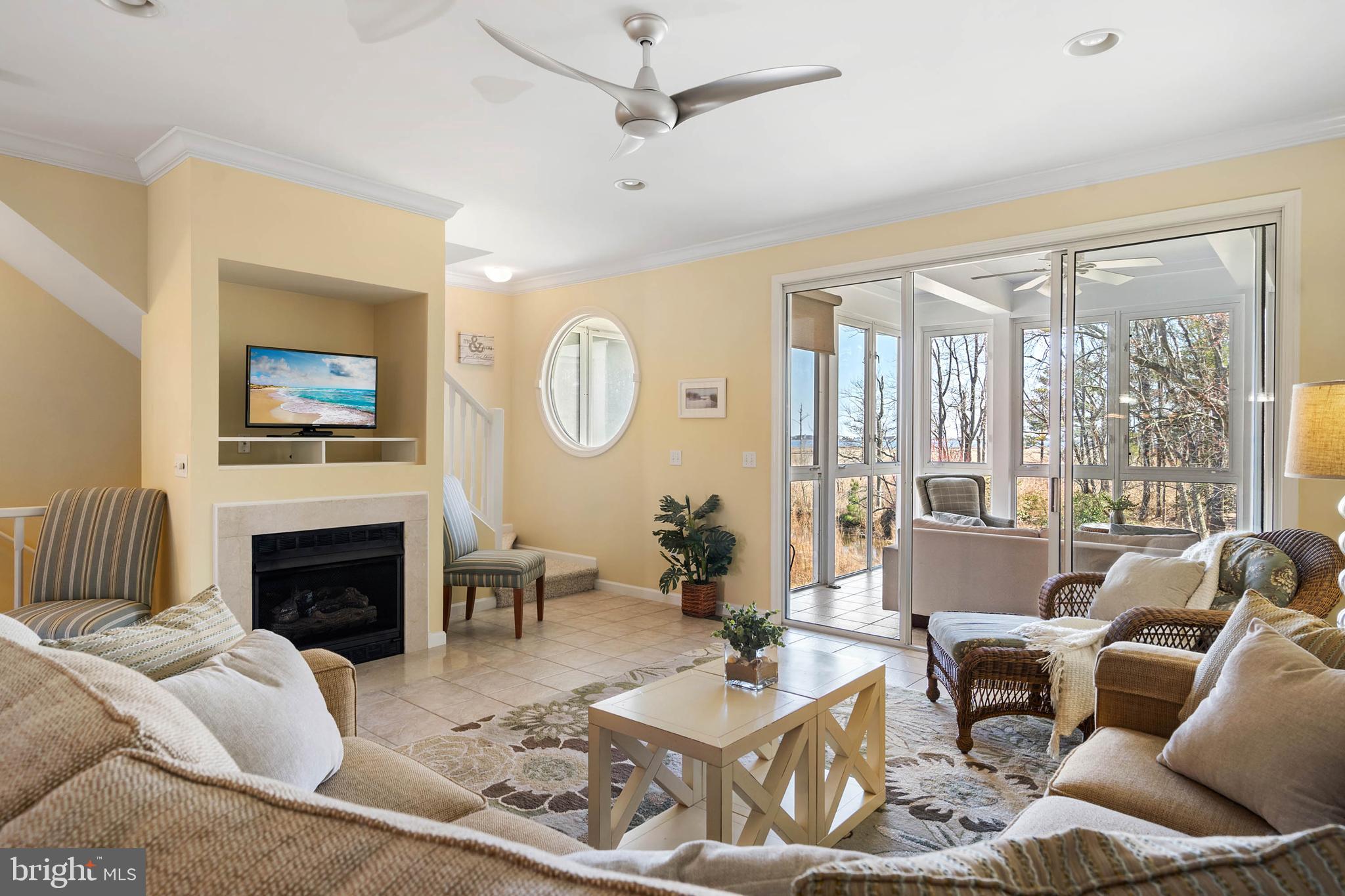 BAYVILLE SHORES - Residential