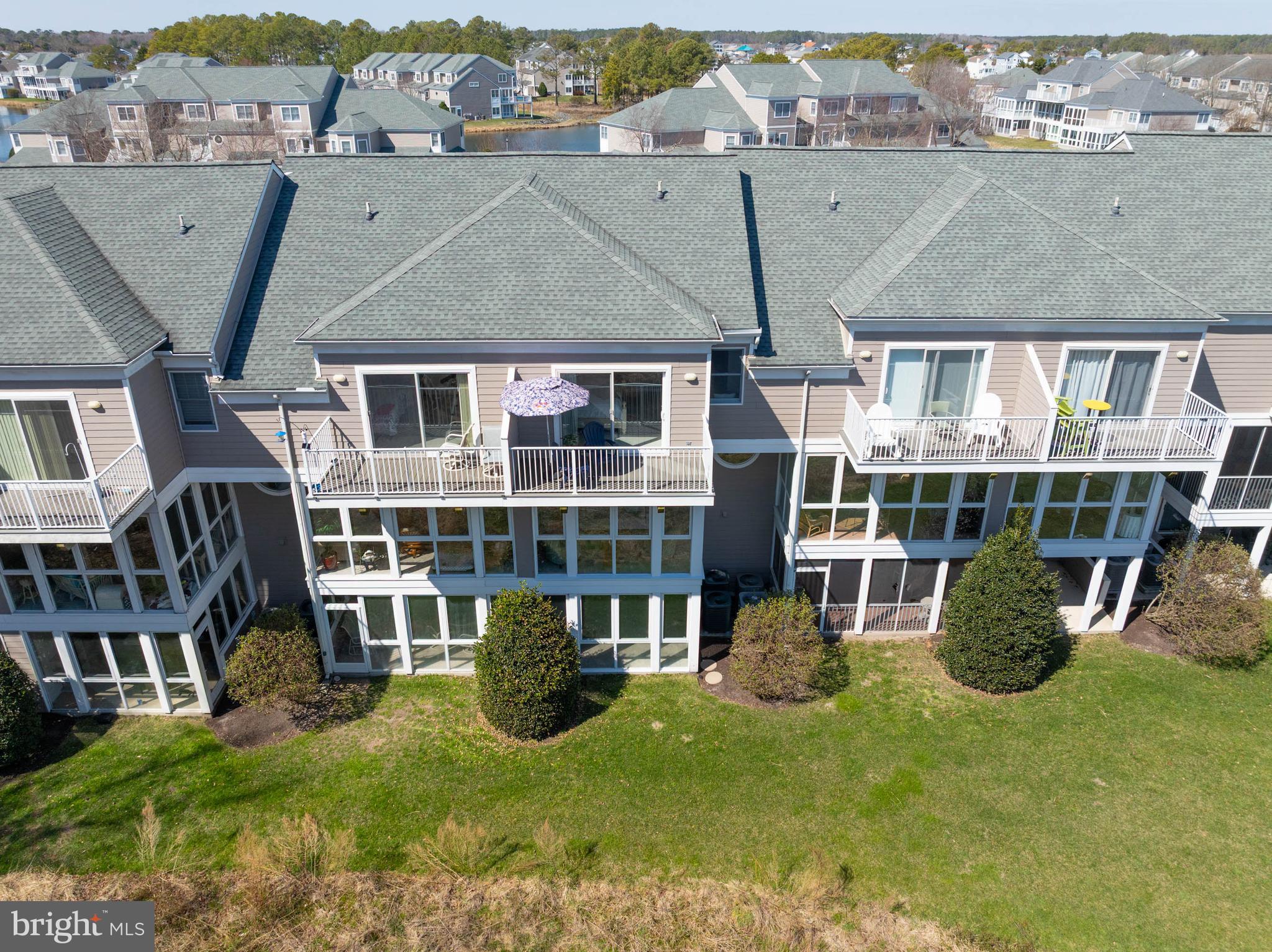 BAYVILLE SHORES - Residential