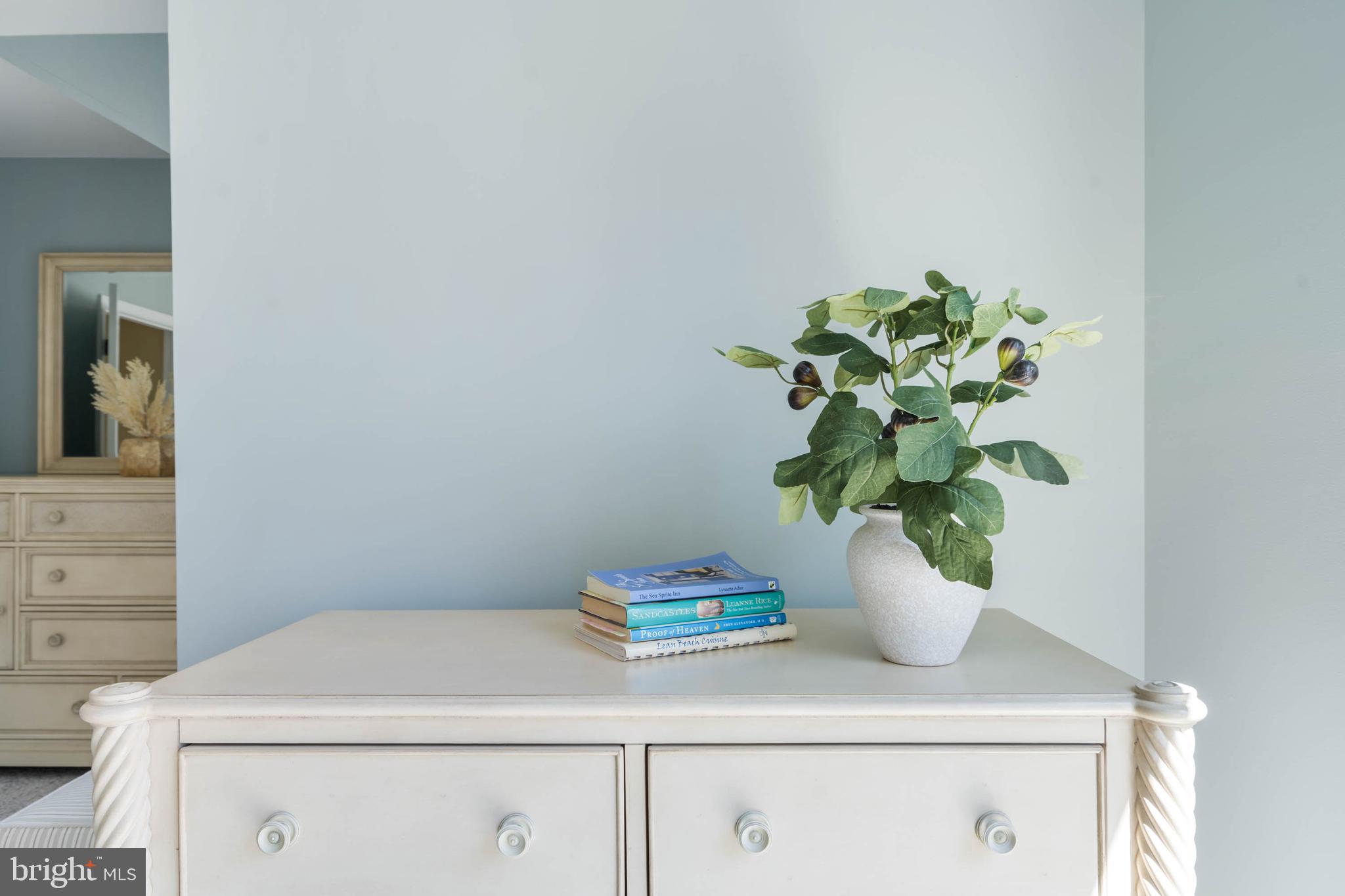 BAYVILLE SHORES - Residential