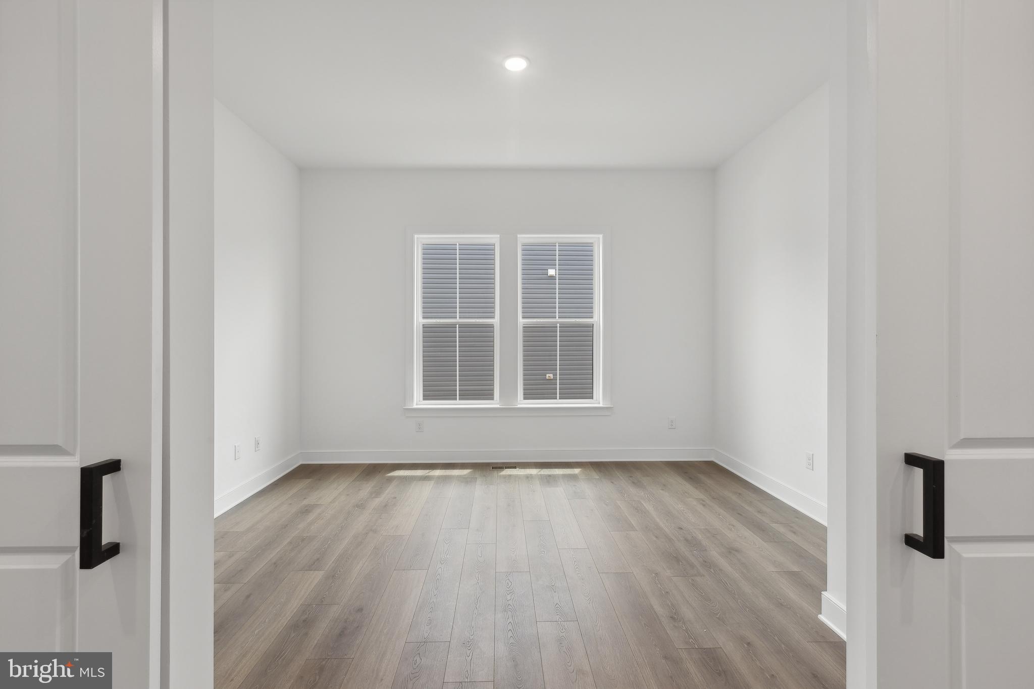 FOUR SEASONS AT KENT ISLAND - Residential