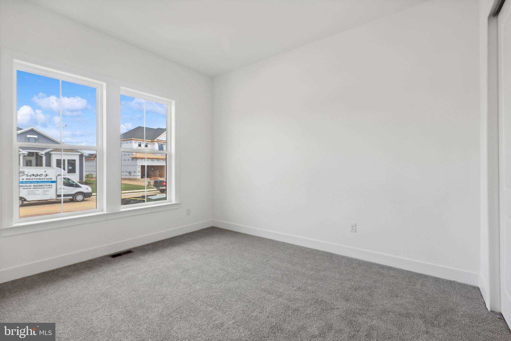 FOUR SEASONS AT KENT ISLAND - Residential