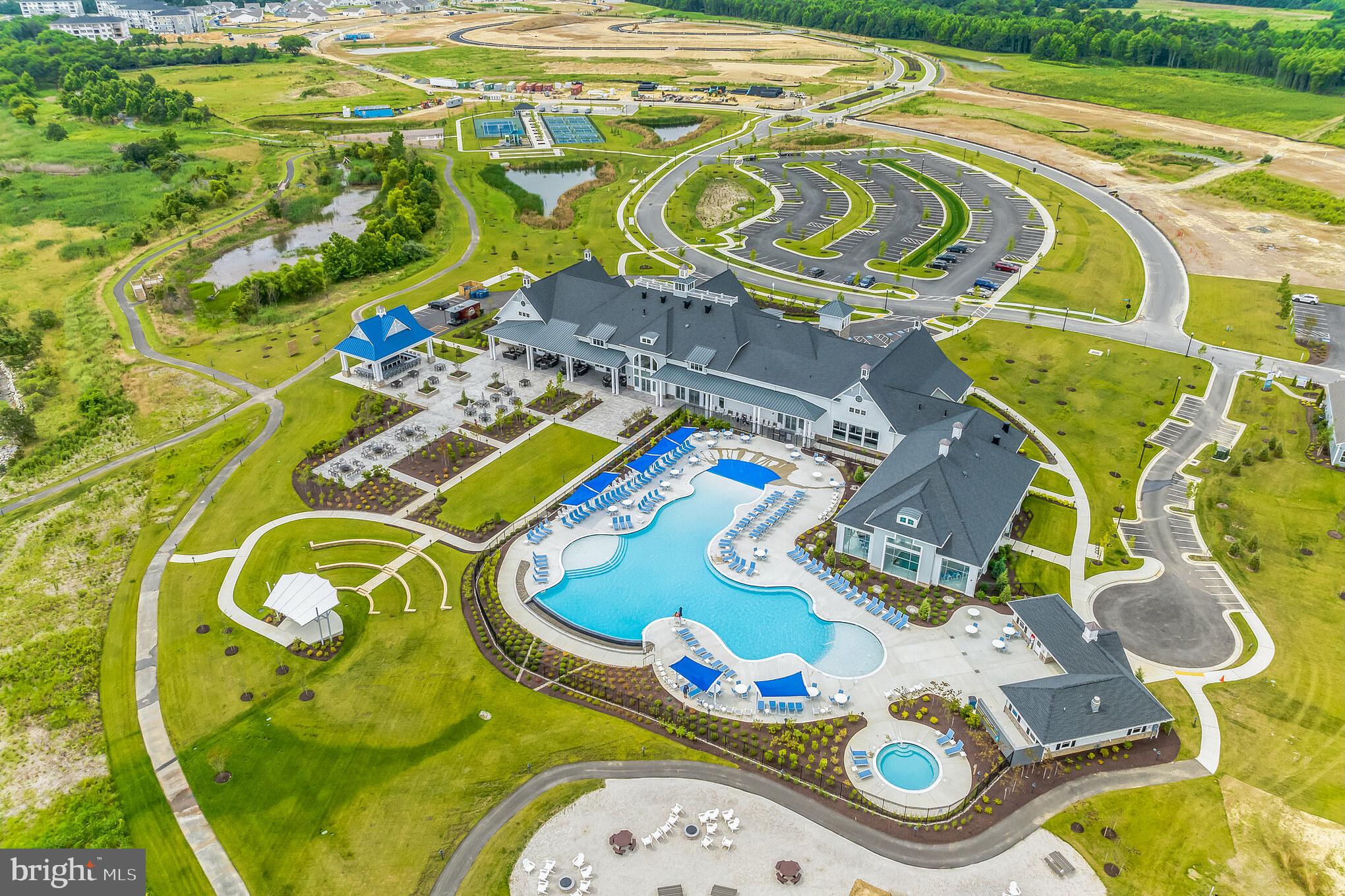 FOUR SEASONS AT KENT ISLAND - Residential