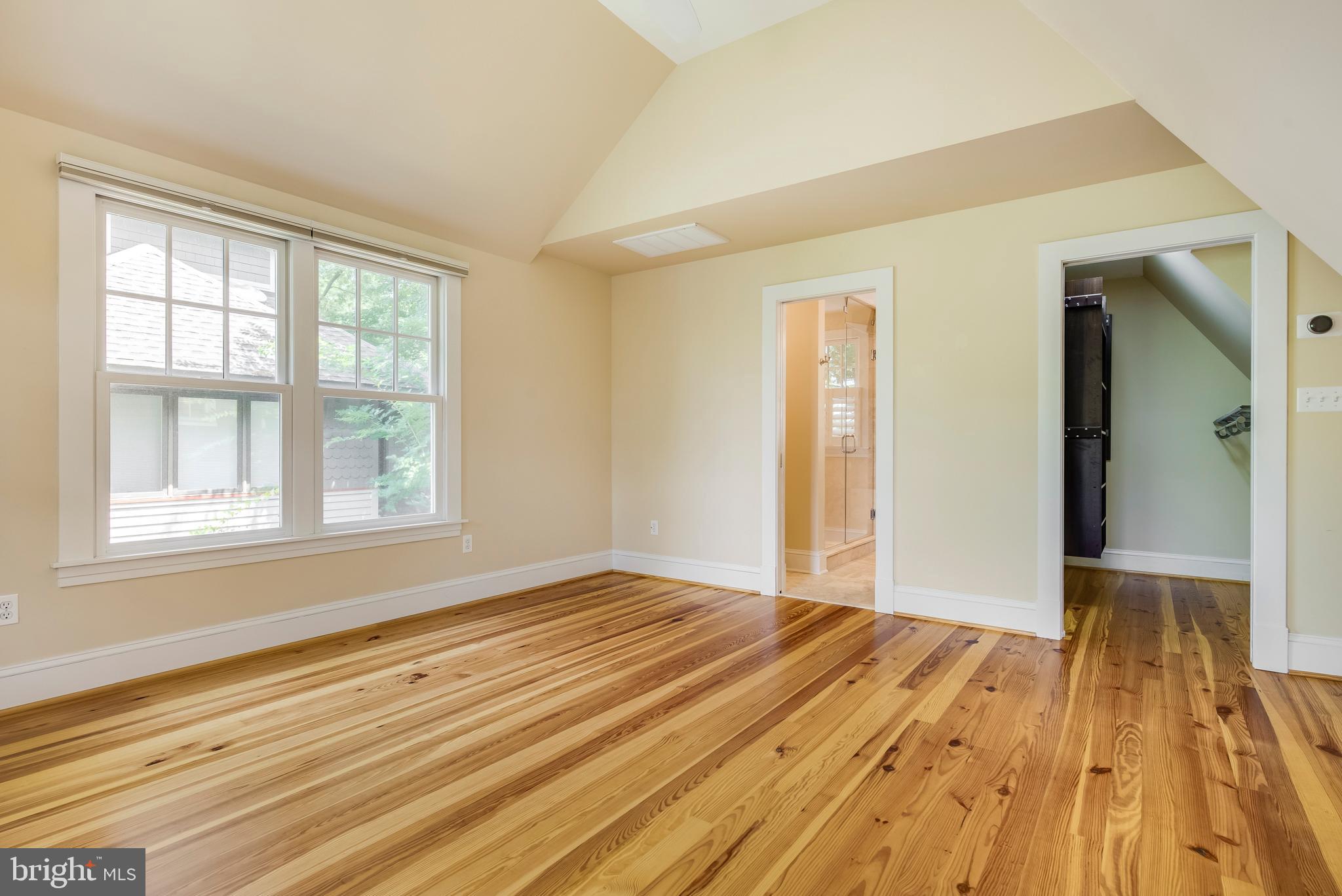 EASTPORT - Residential Lease