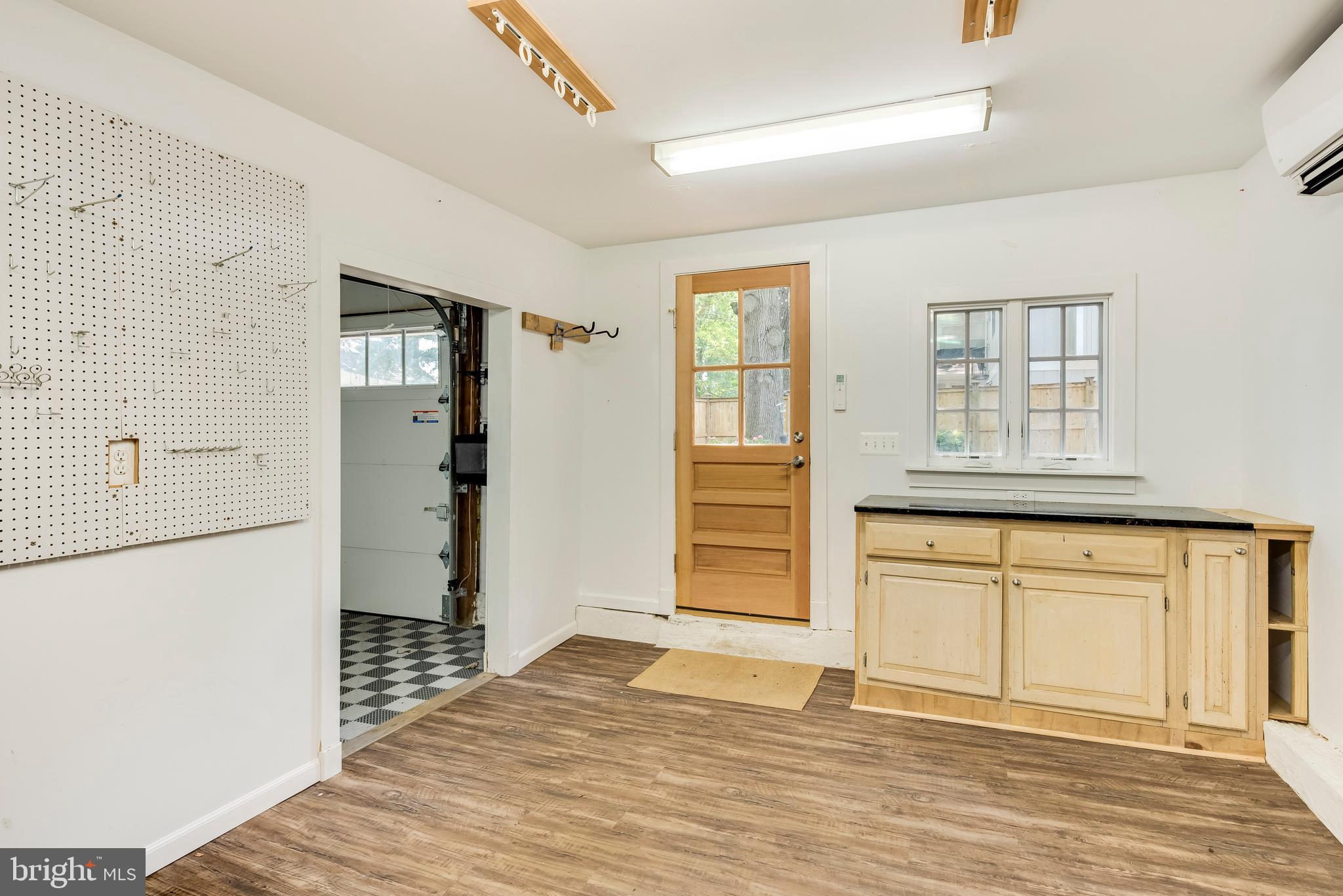 EASTPORT - Residential Lease