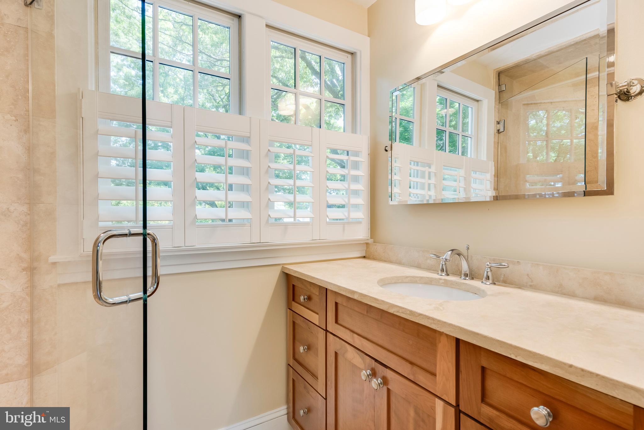 EASTPORT - Residential Lease