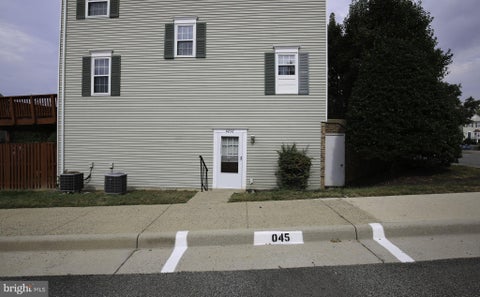 Photo of 4238 Stockbridge Drive #83C, DUMFRIES, VA 22025 (MLS # VAPW2129458)