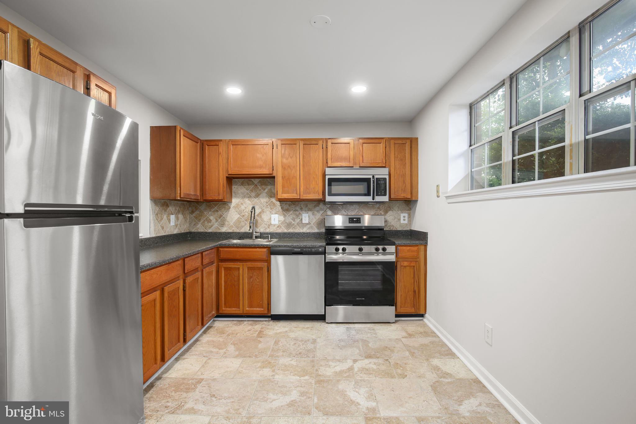 4238 STOCKBRIDGE DRIVE 83C