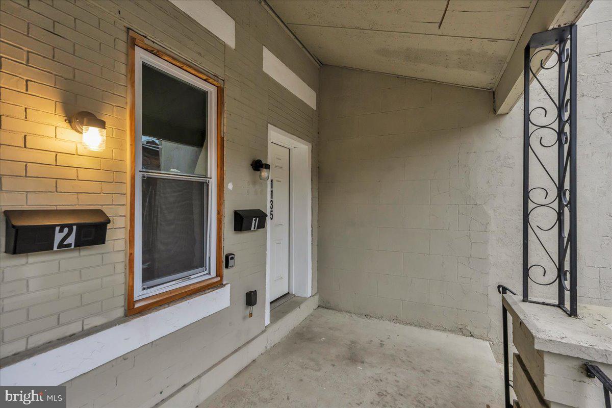 1135 W VENANGO STREET