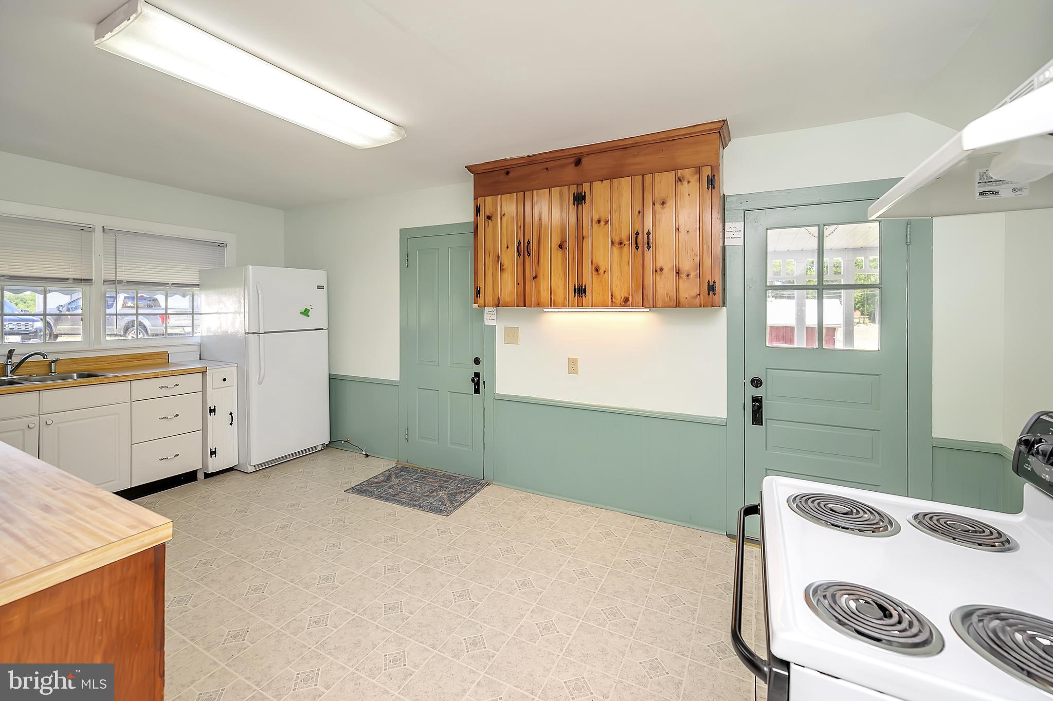 HARTWOOD - Residential Lease