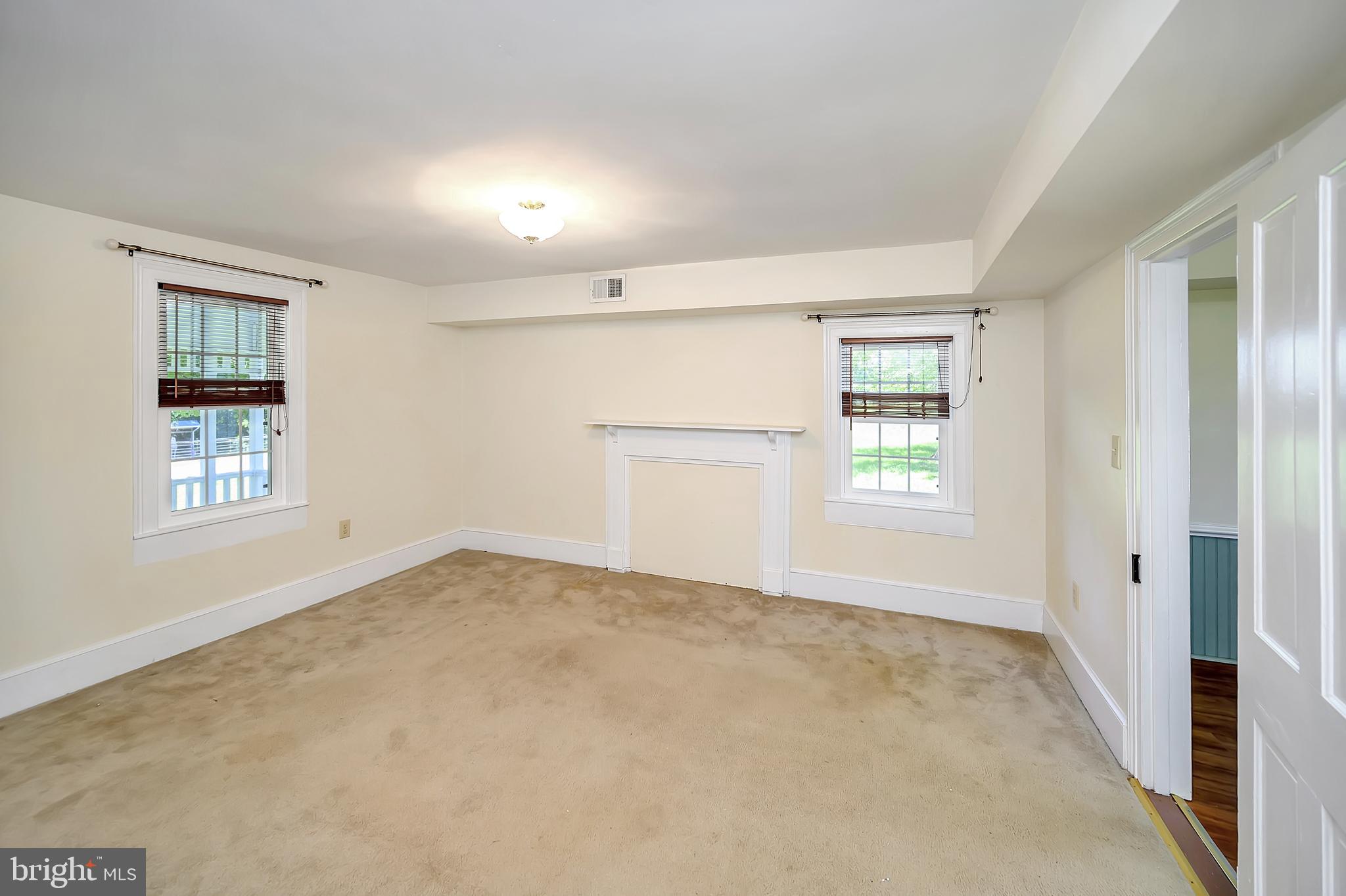 HARTWOOD - Residential Lease