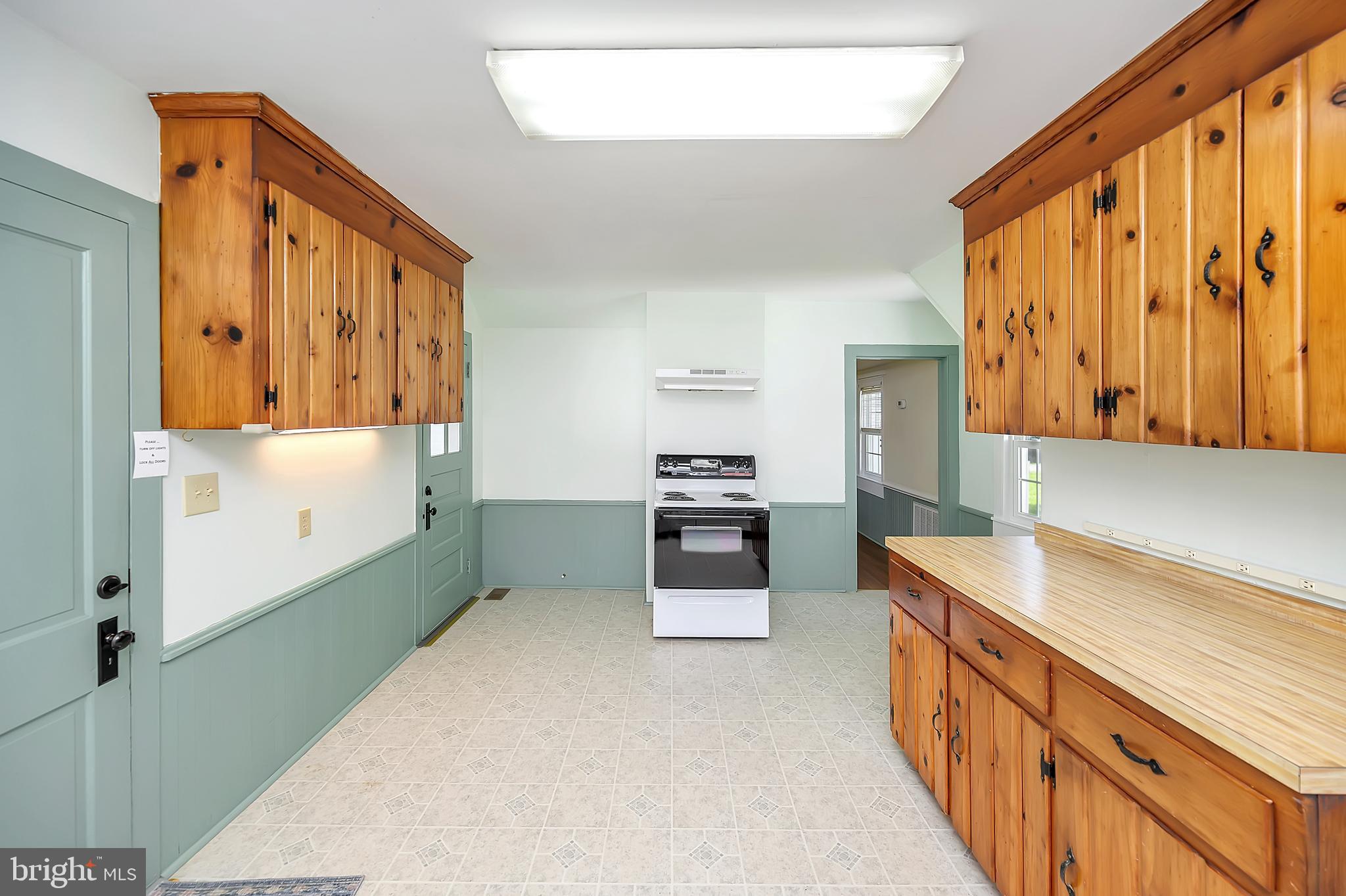 HARTWOOD - Residential Lease