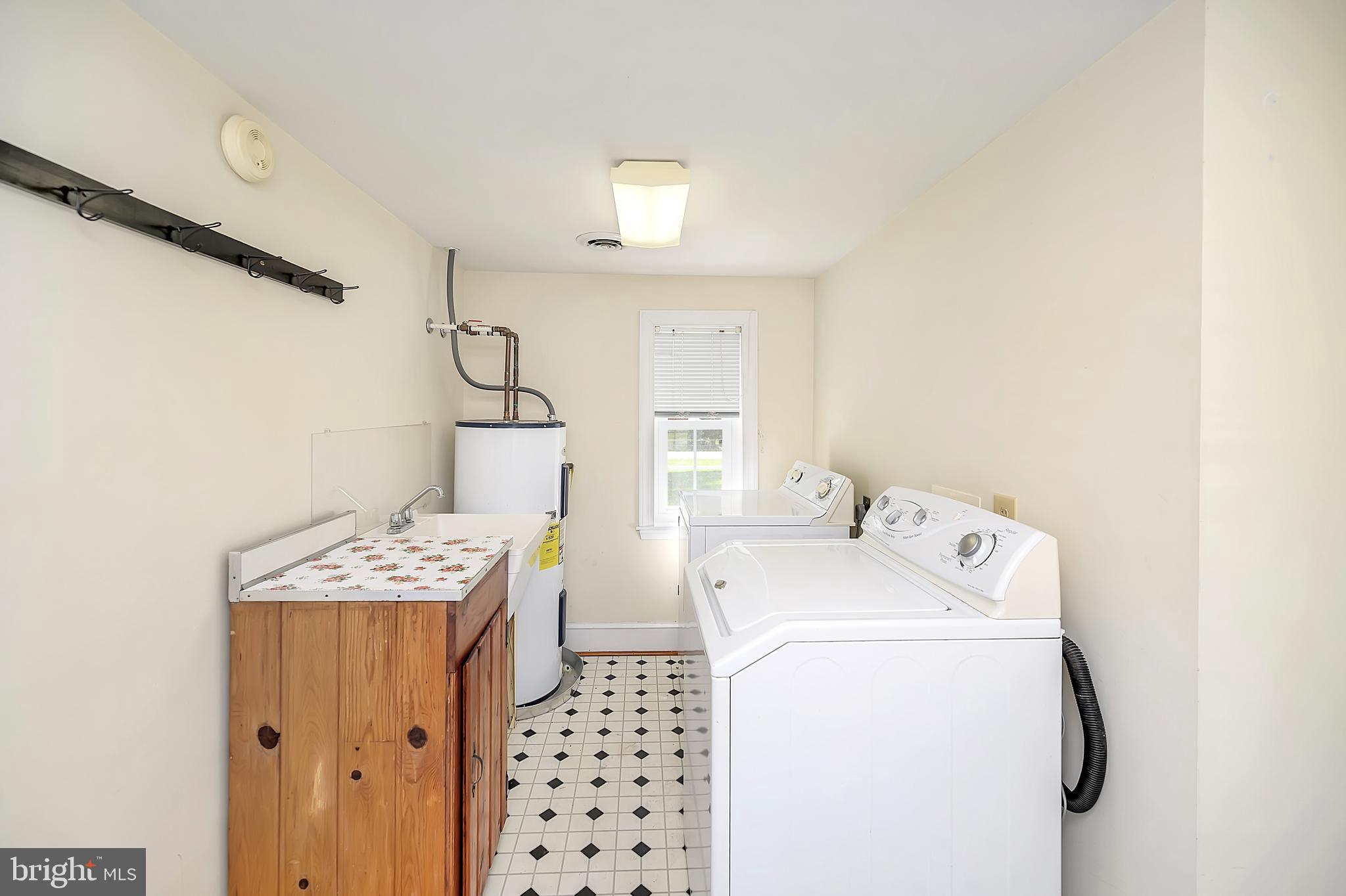 HARTWOOD - Residential Lease