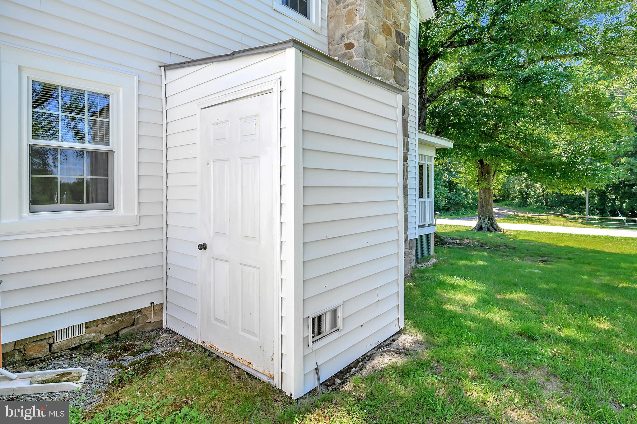 HARTWOOD - Residential Lease