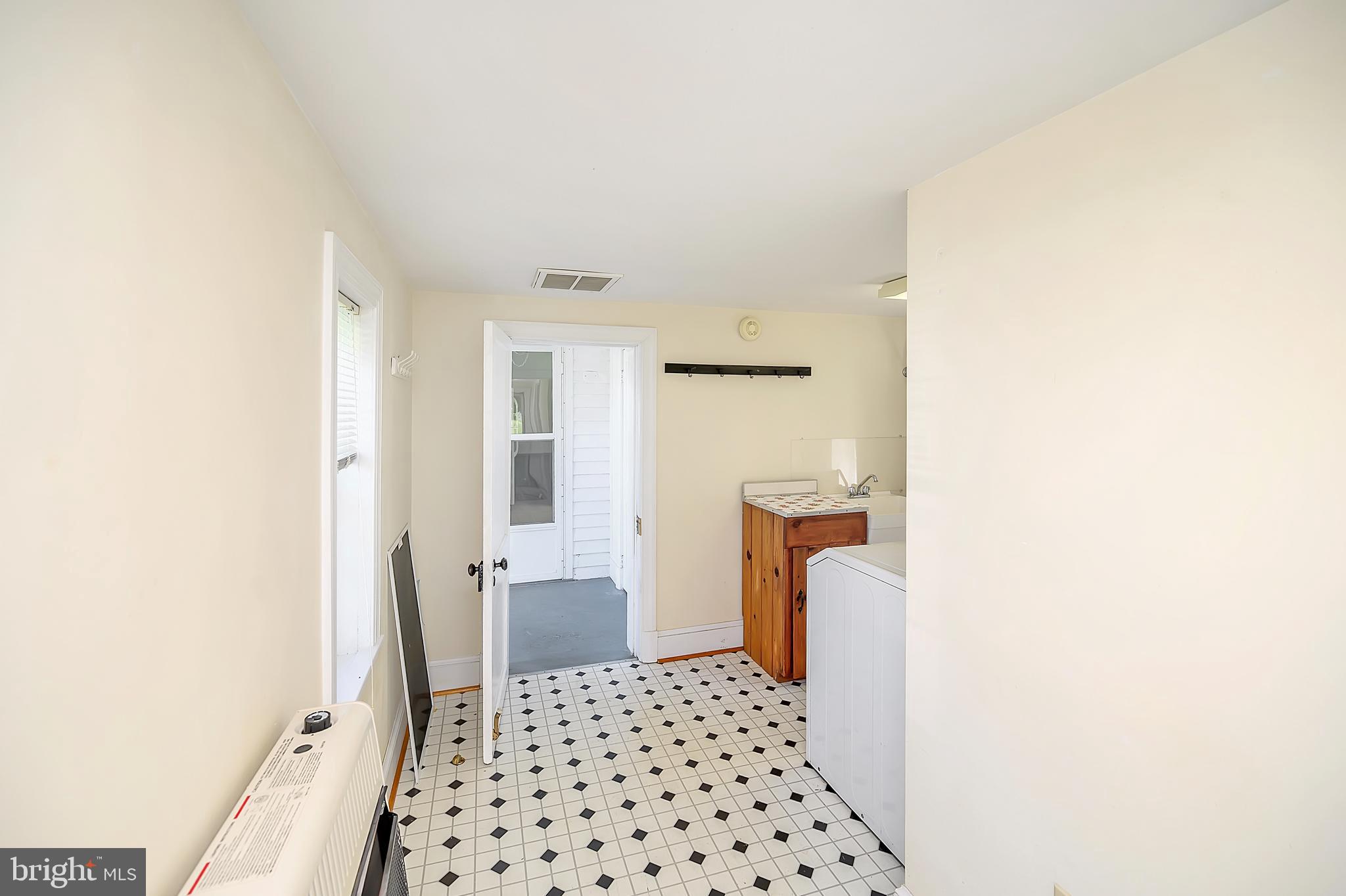 HARTWOOD - Residential Lease