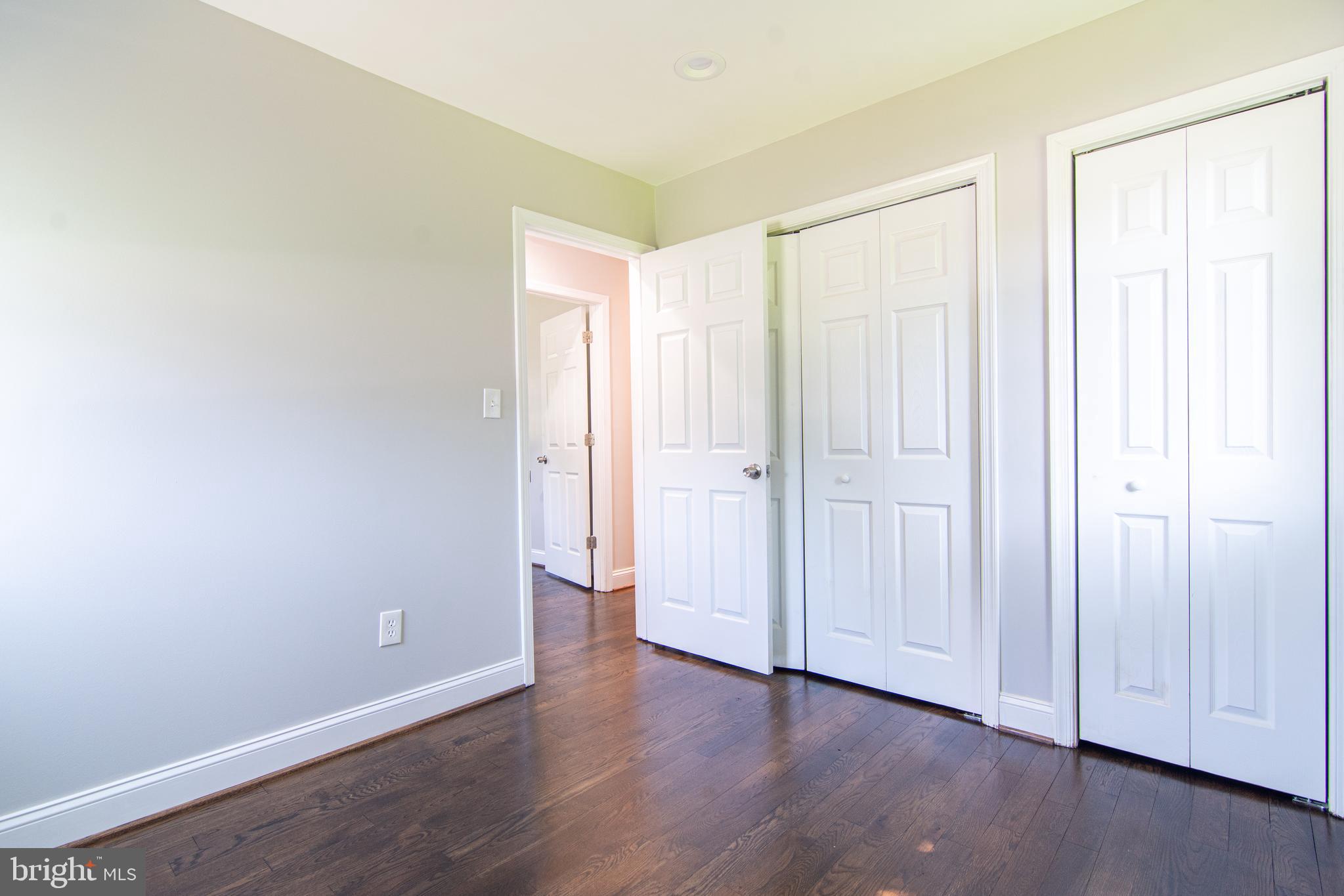 TEMPLE HILLS - Residential