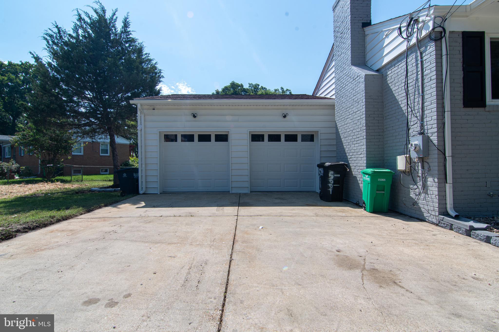 TEMPLE HILLS - Residential