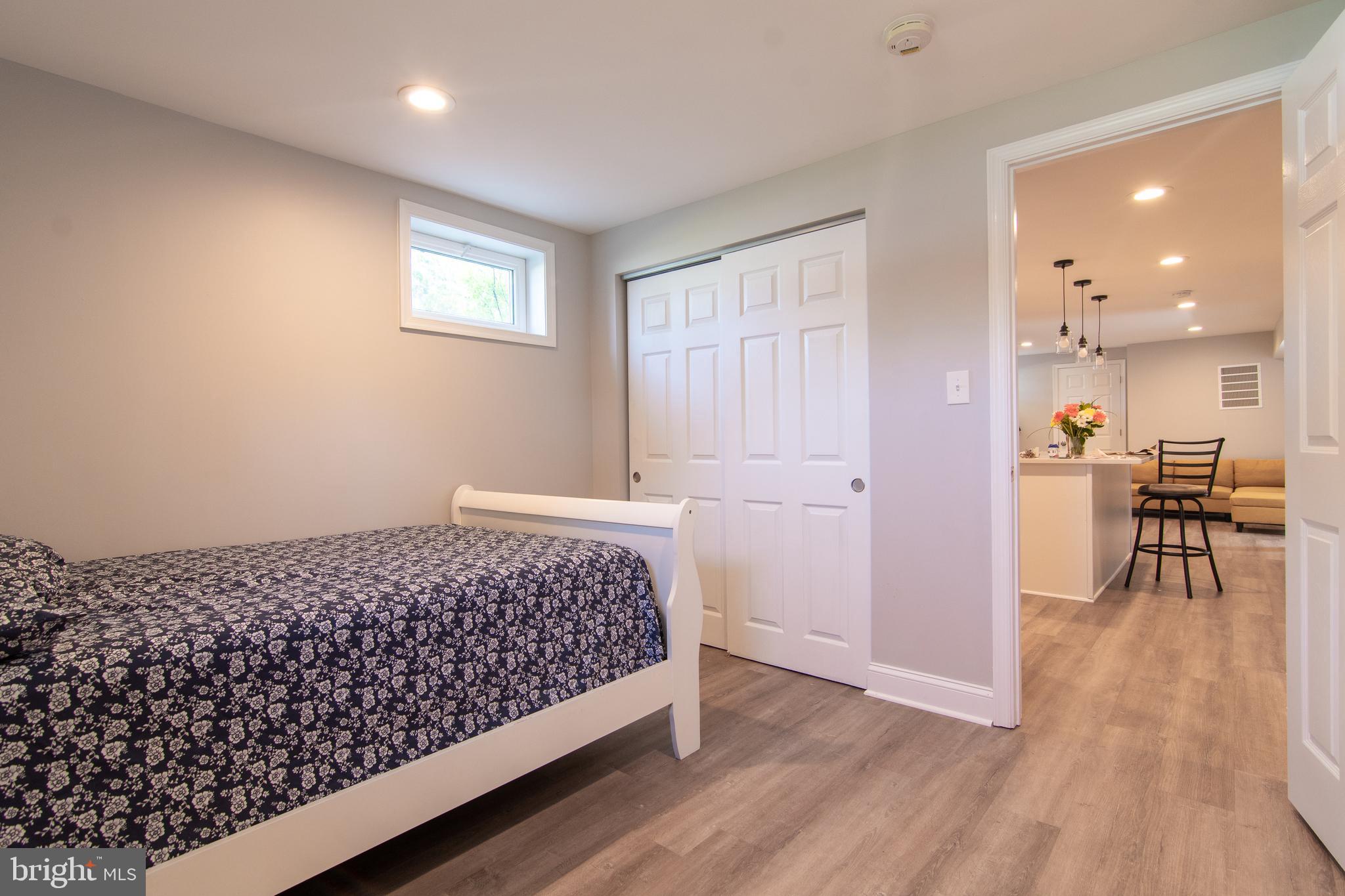 TEMPLE HILLS - Residential