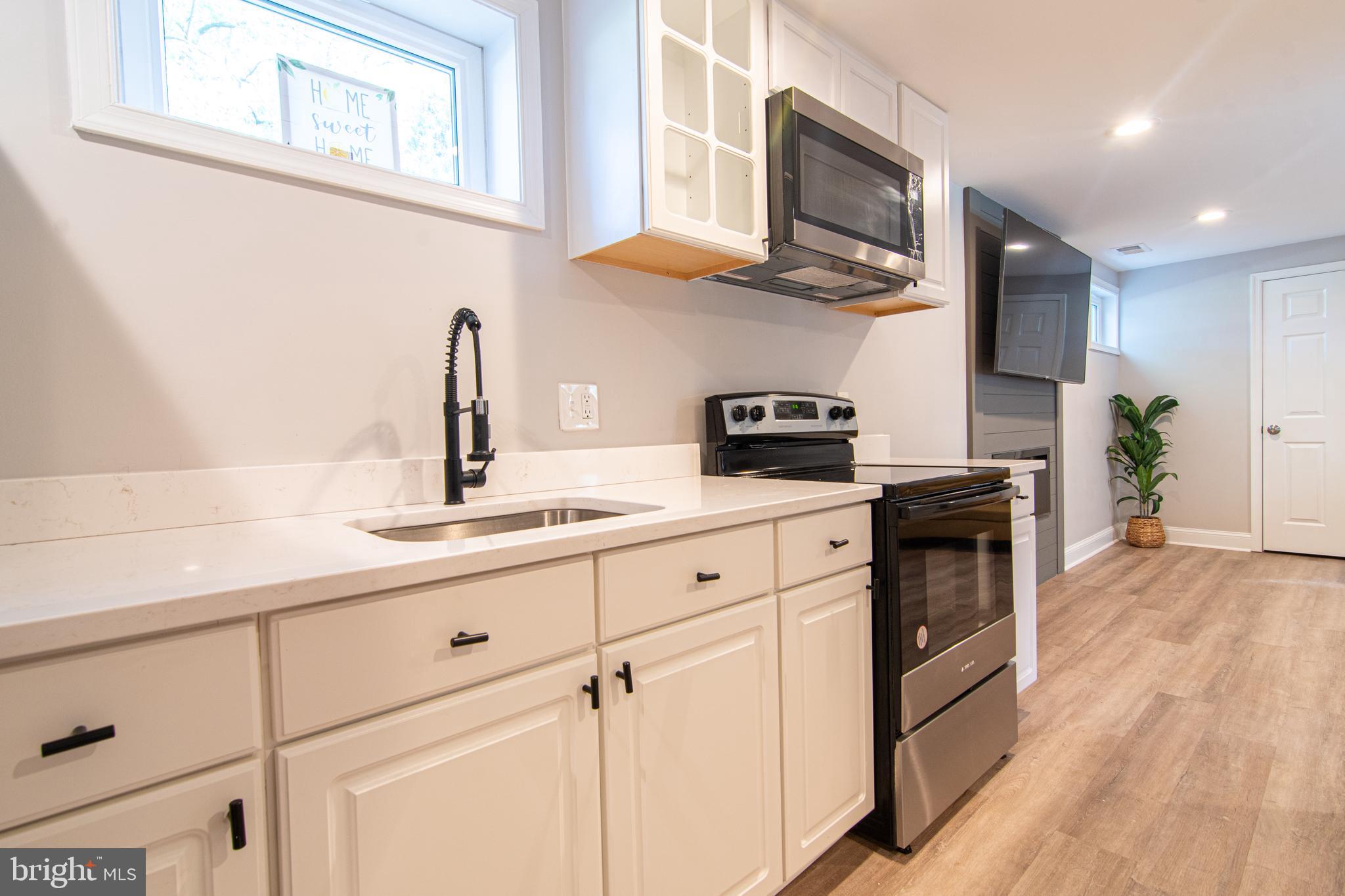 TEMPLE HILLS - Residential