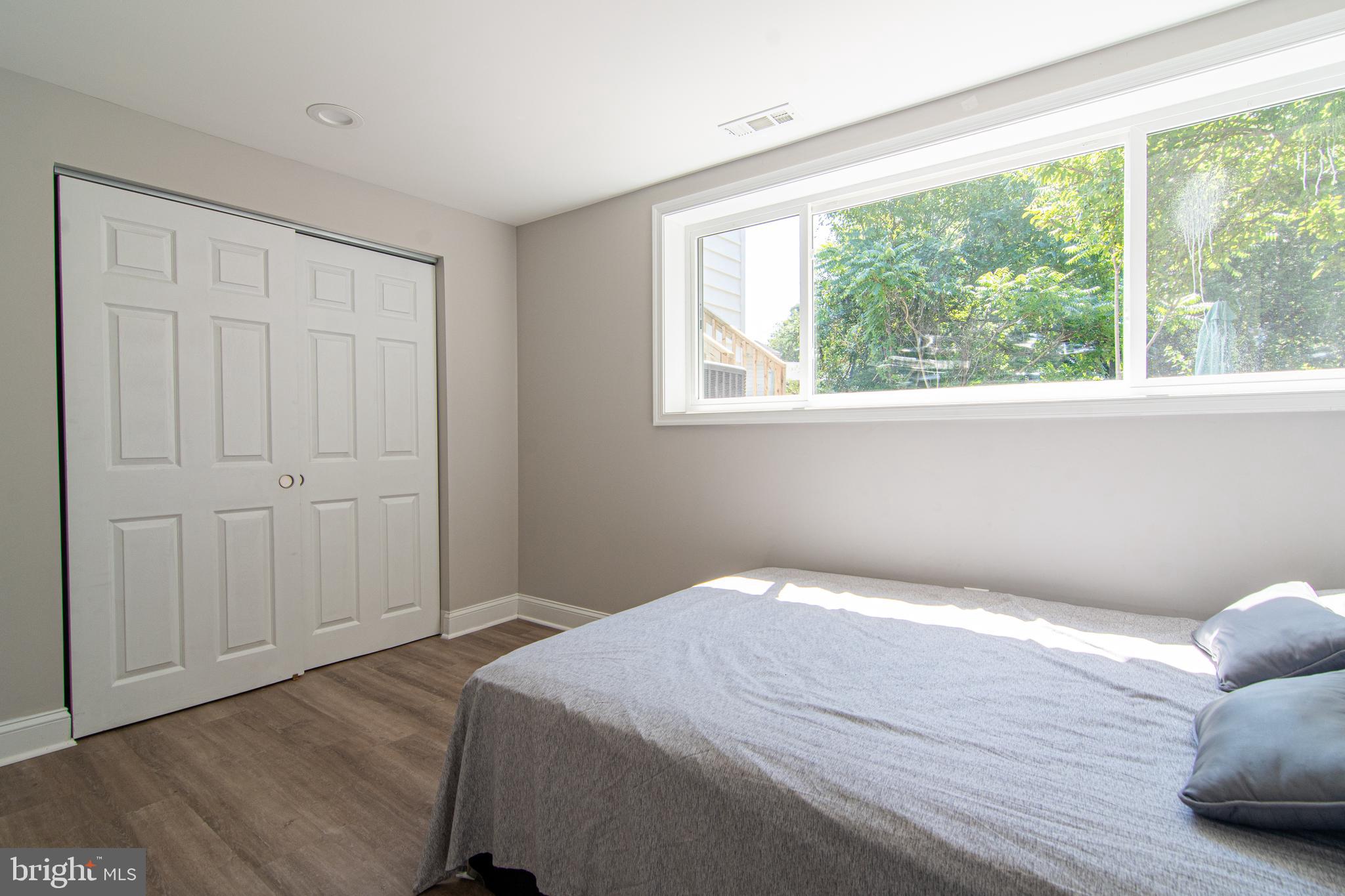 TEMPLE HILLS - Residential