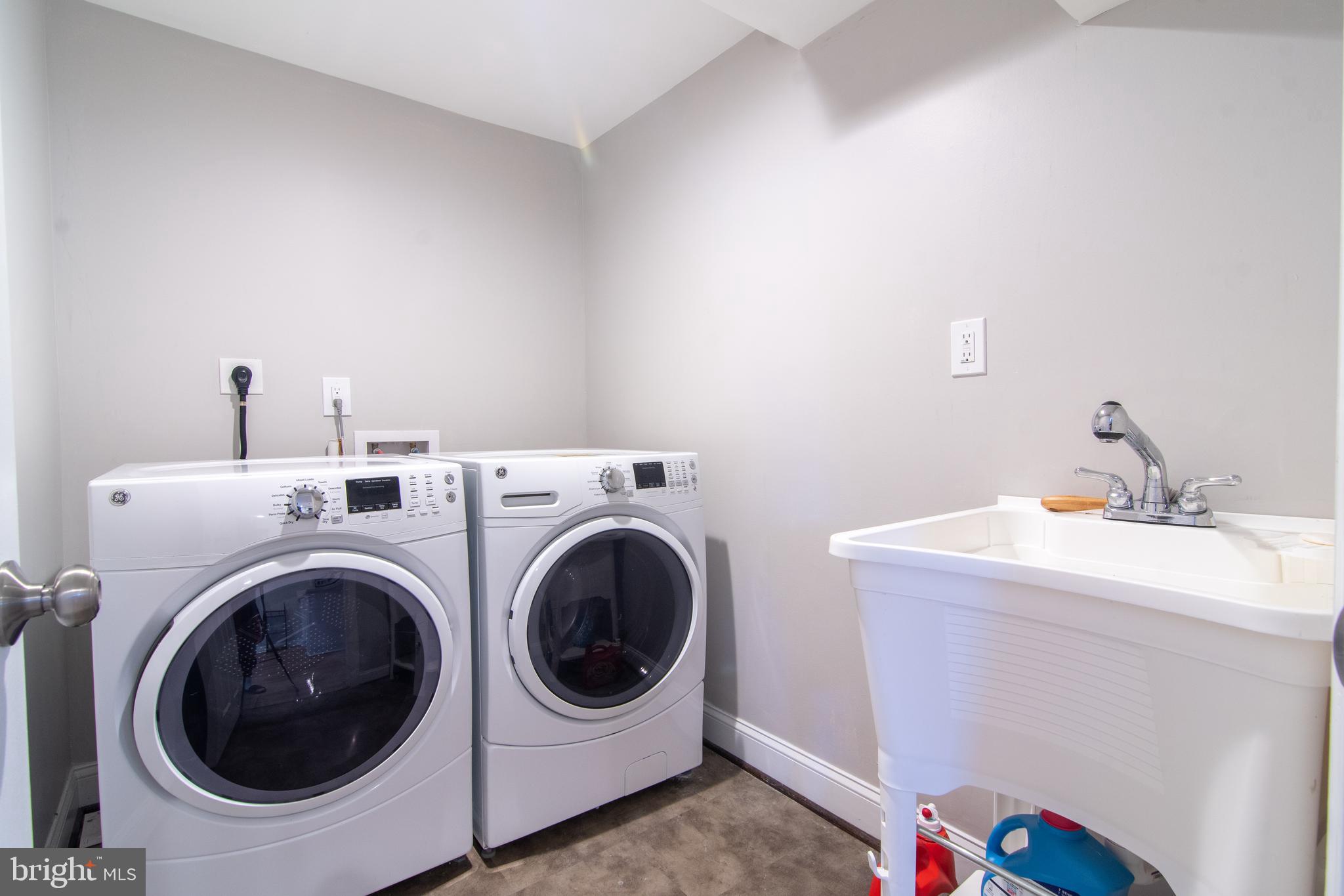 TEMPLE HILLS - Residential