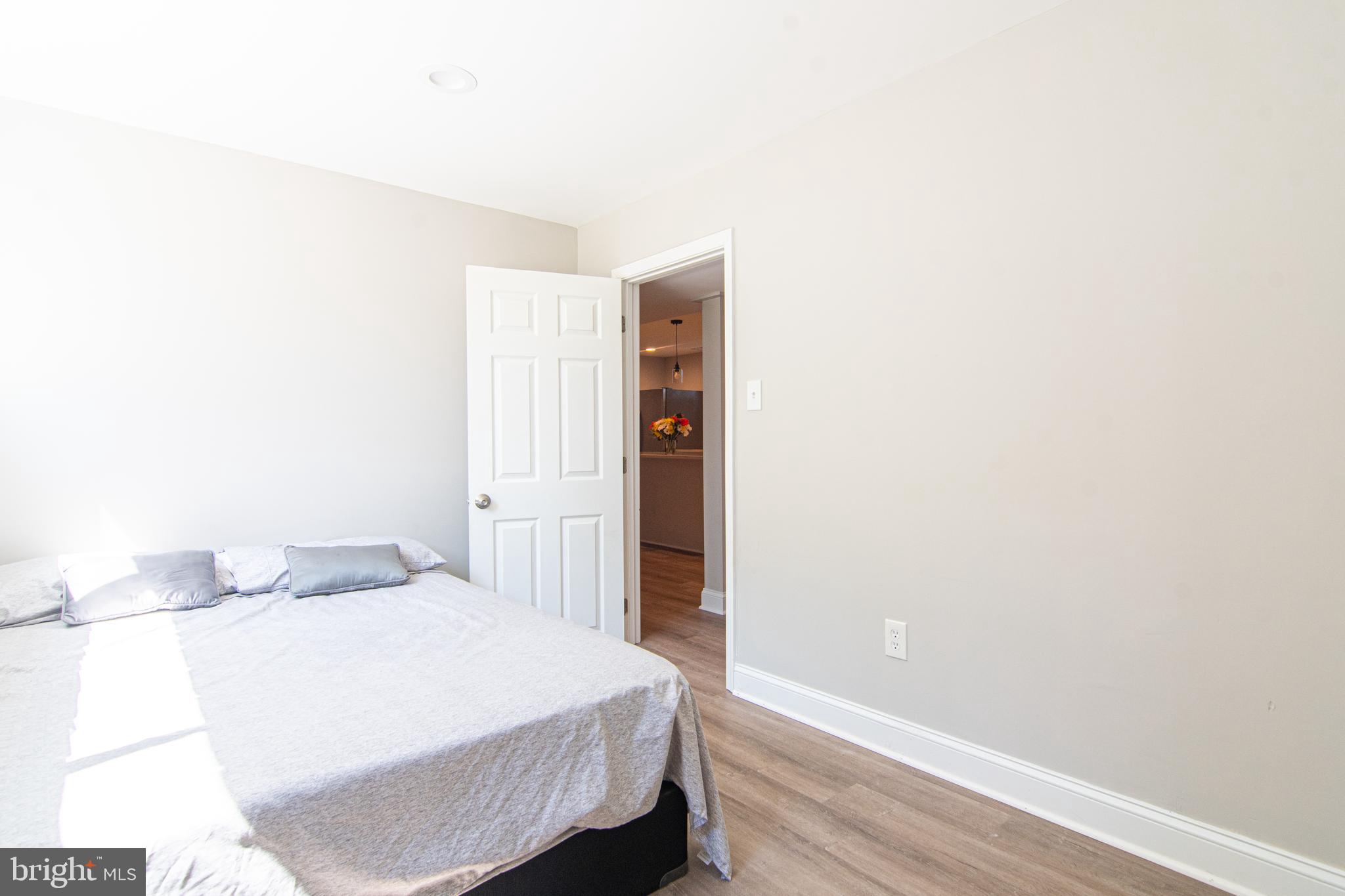 TEMPLE HILLS - Residential