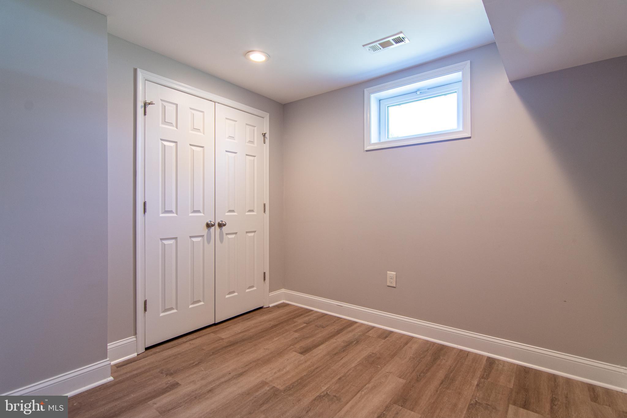 TEMPLE HILLS - Residential