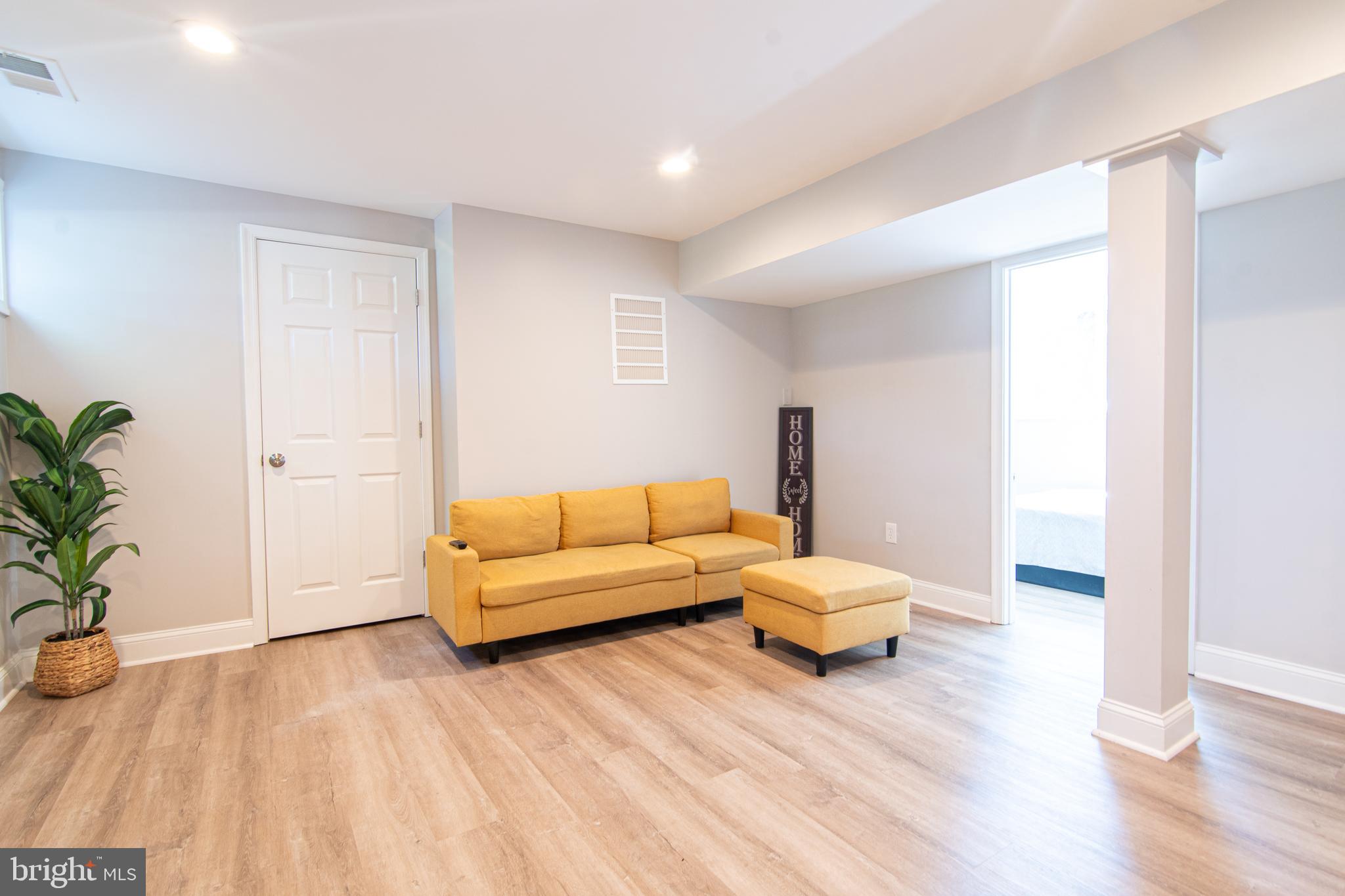 TEMPLE HILLS - Residential