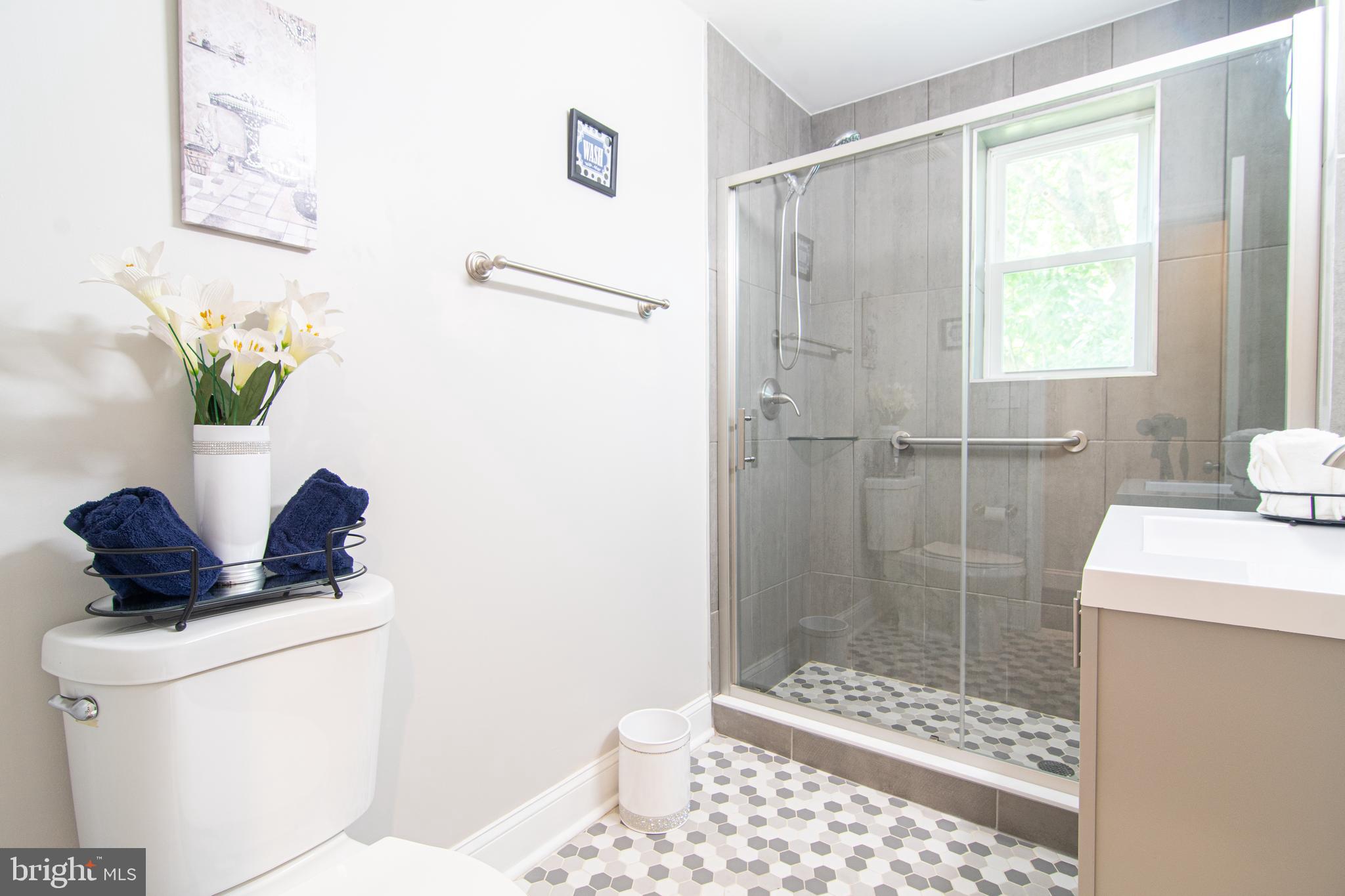 TEMPLE HILLS - Residential