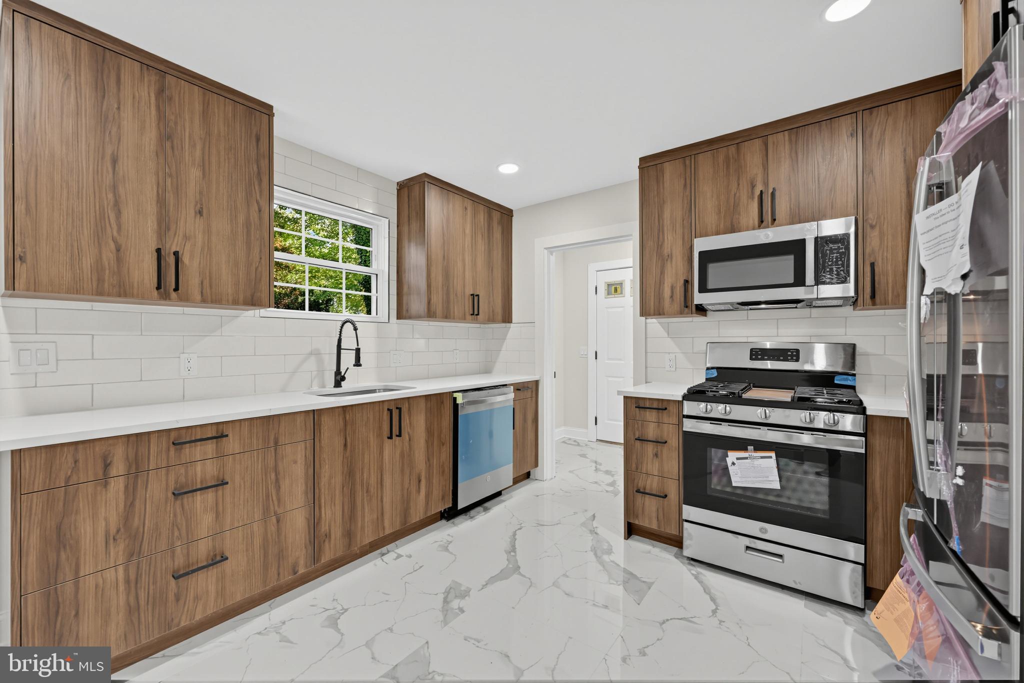 2 PERSHING AVENUE
