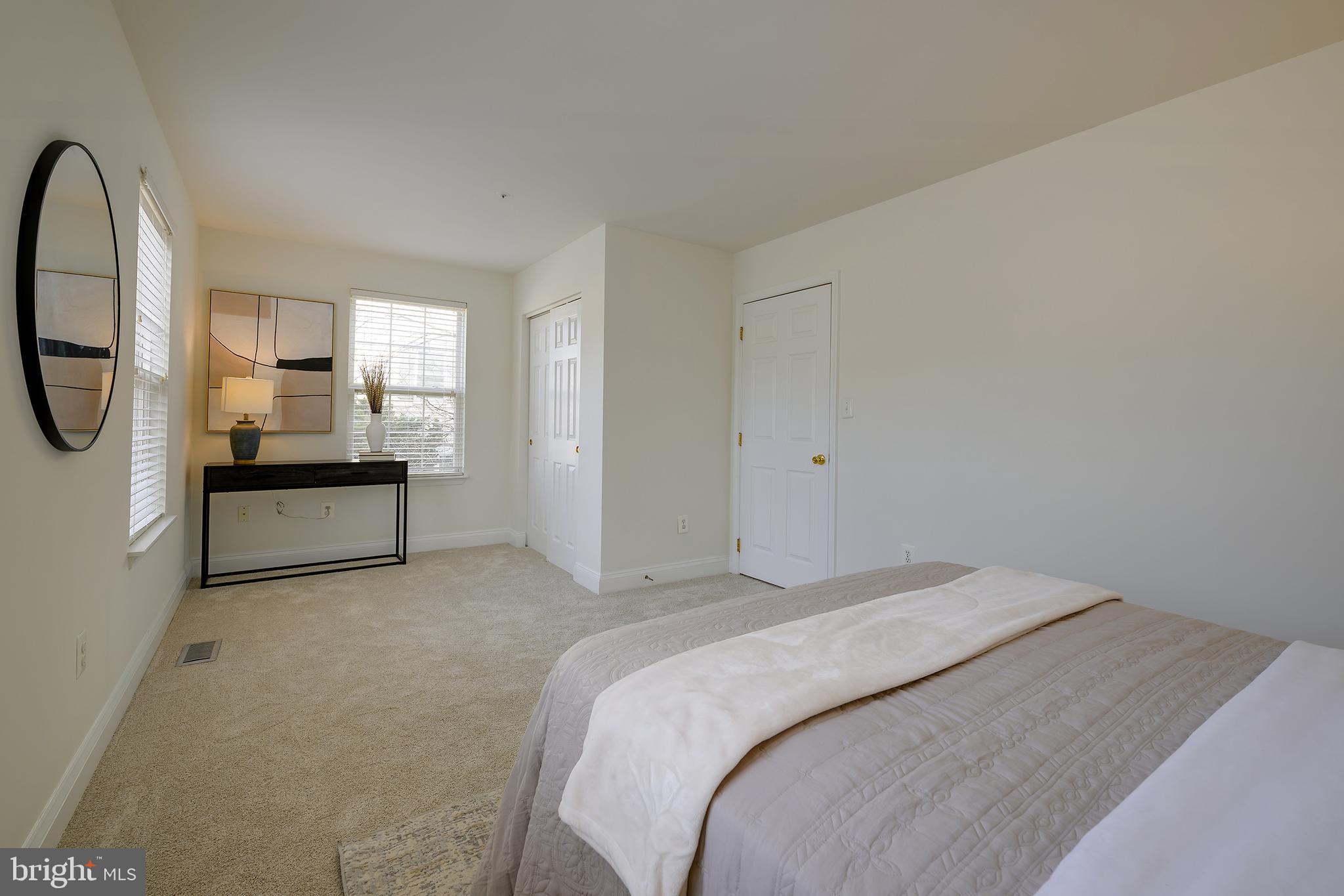 BURGUNDY PLACE - Residential